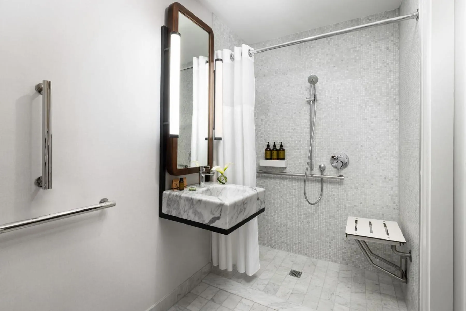 Deluxe King Room with Roll-In Shower - Disability Access in Hotel Seville NoMad - The Unbound Collection by Hyatt