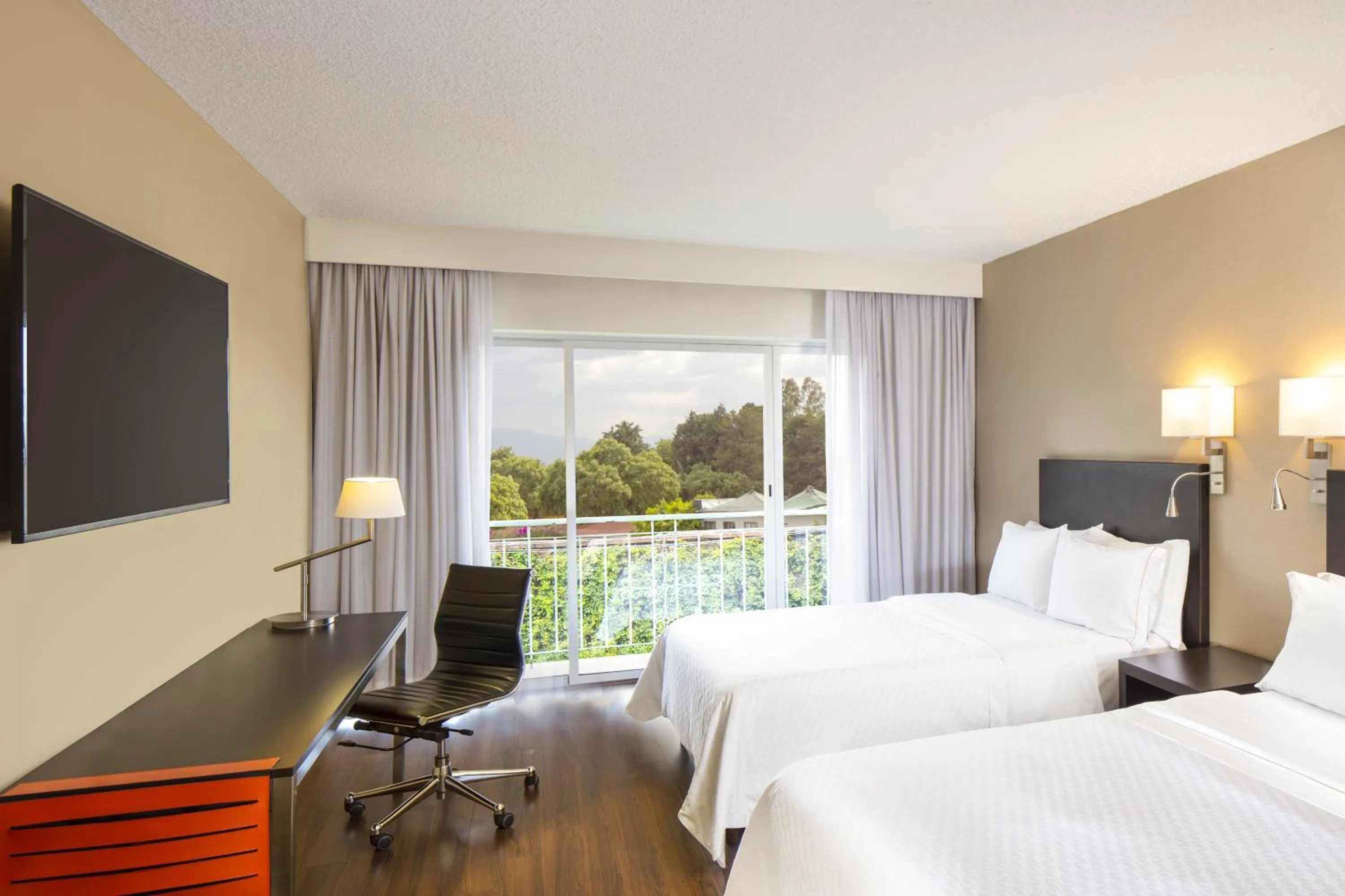 Room with a View, 2 Double in Fiesta Inn Ciudad de México Aeropuerto