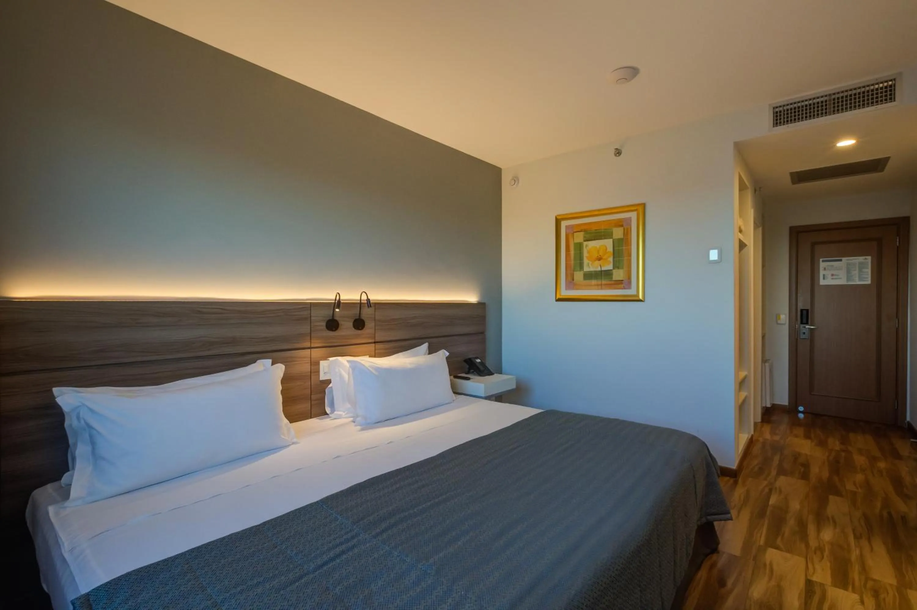 Superior Single Room in Bourbon Hotel Cambara