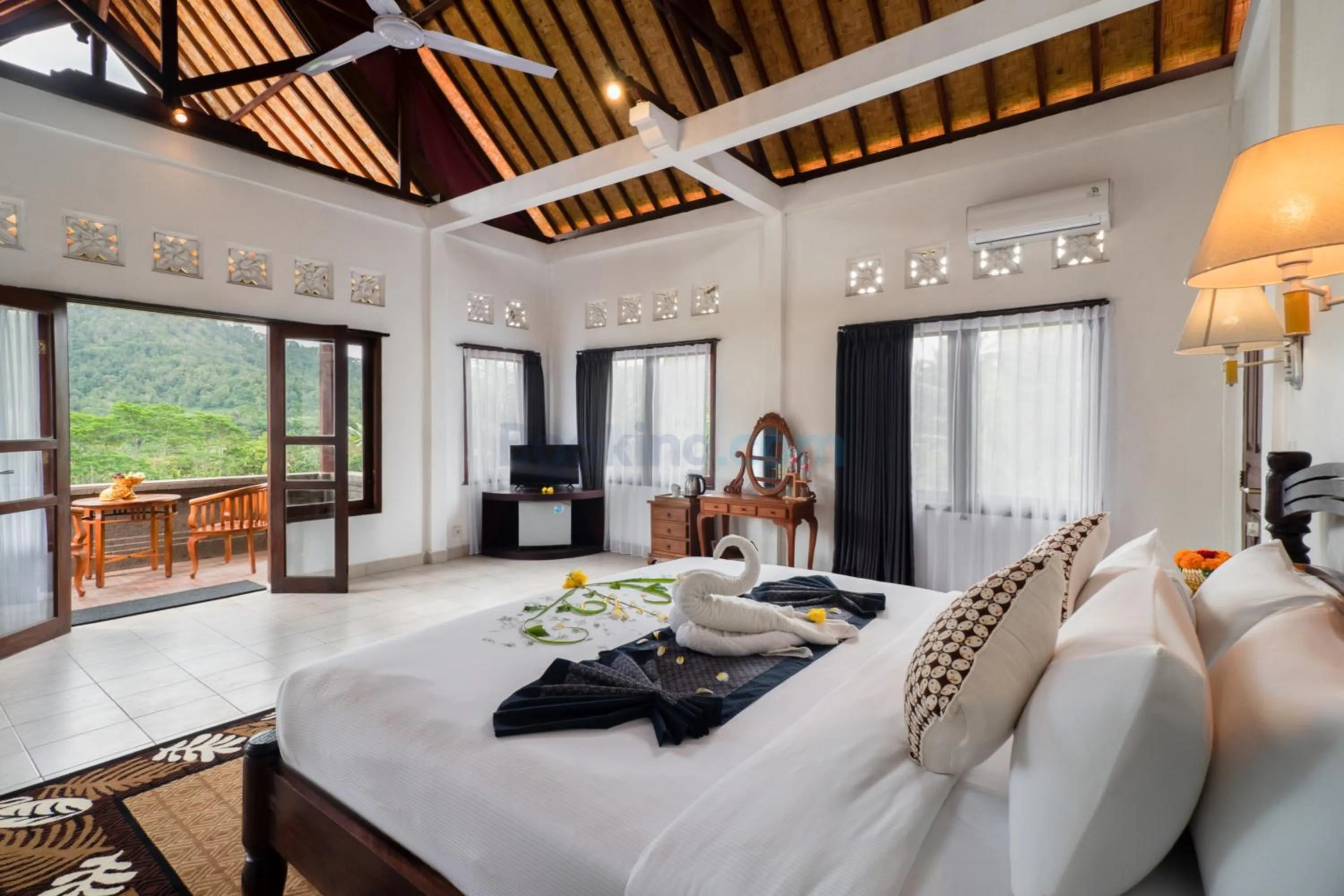 One Bedroom Villa with Panoramic View in The Kanjeng Signature Sidemen