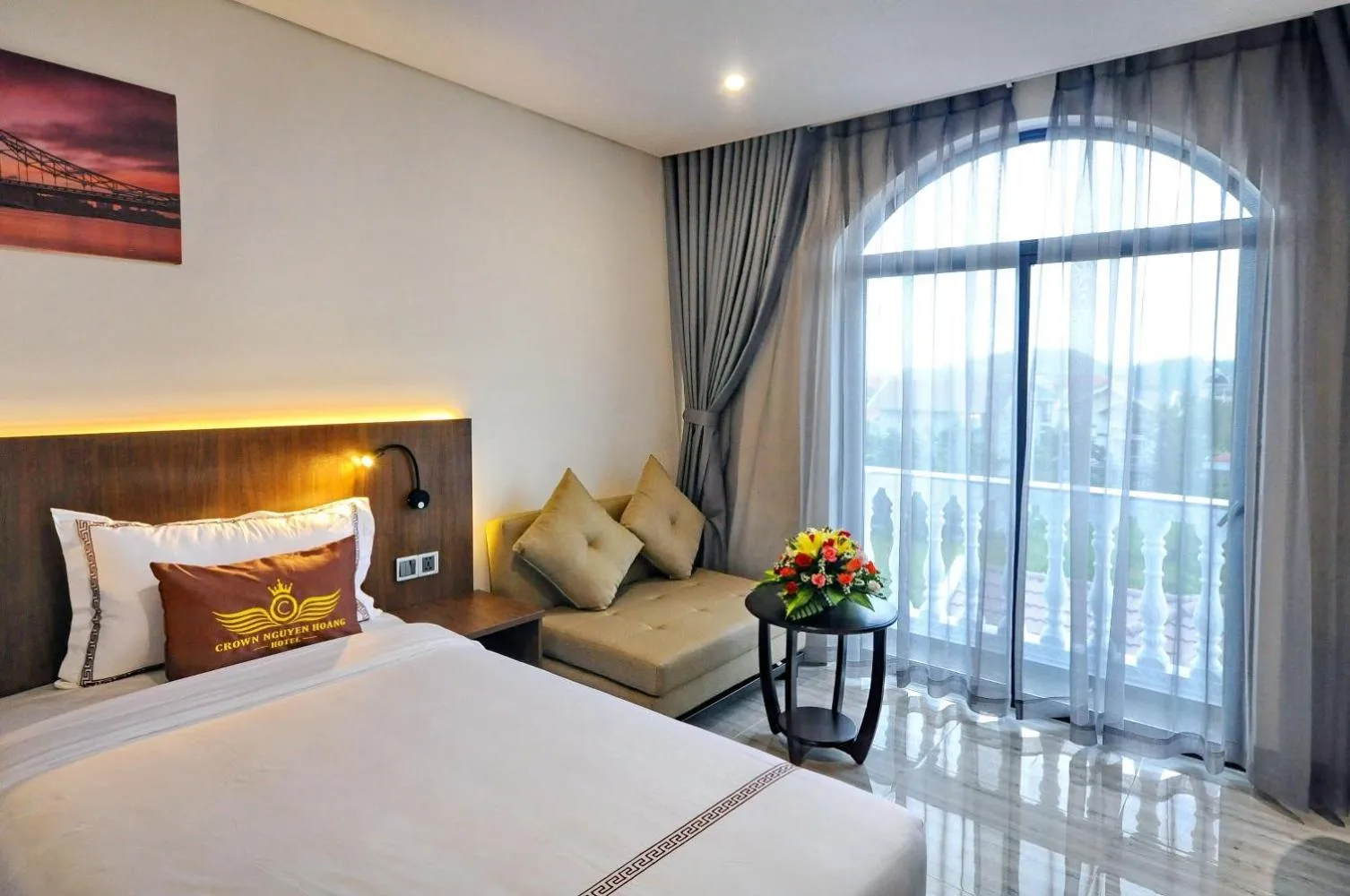 Junior Suite in Crown Nguyen Hoang Hotel