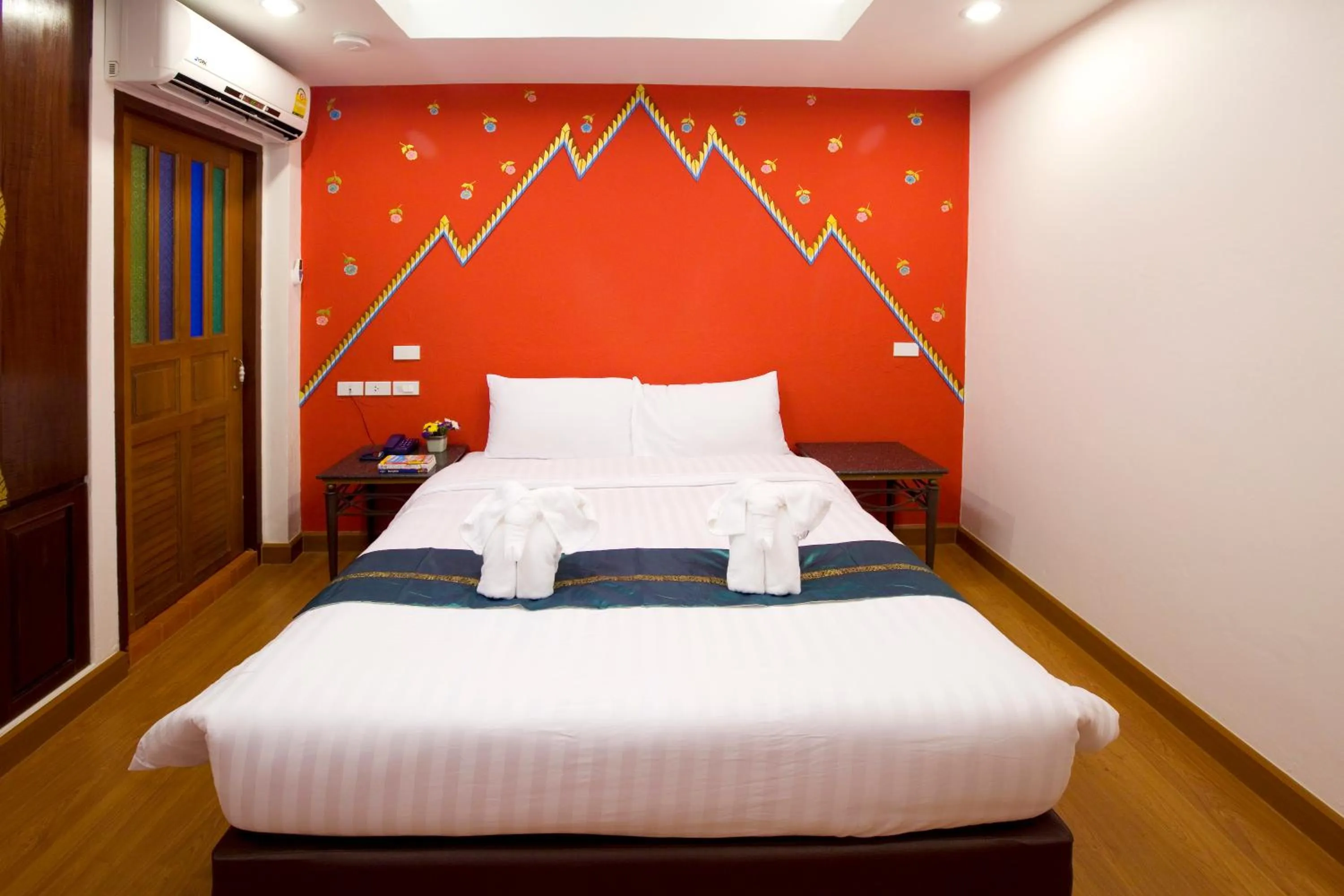 Budget Double Room in Korbua House