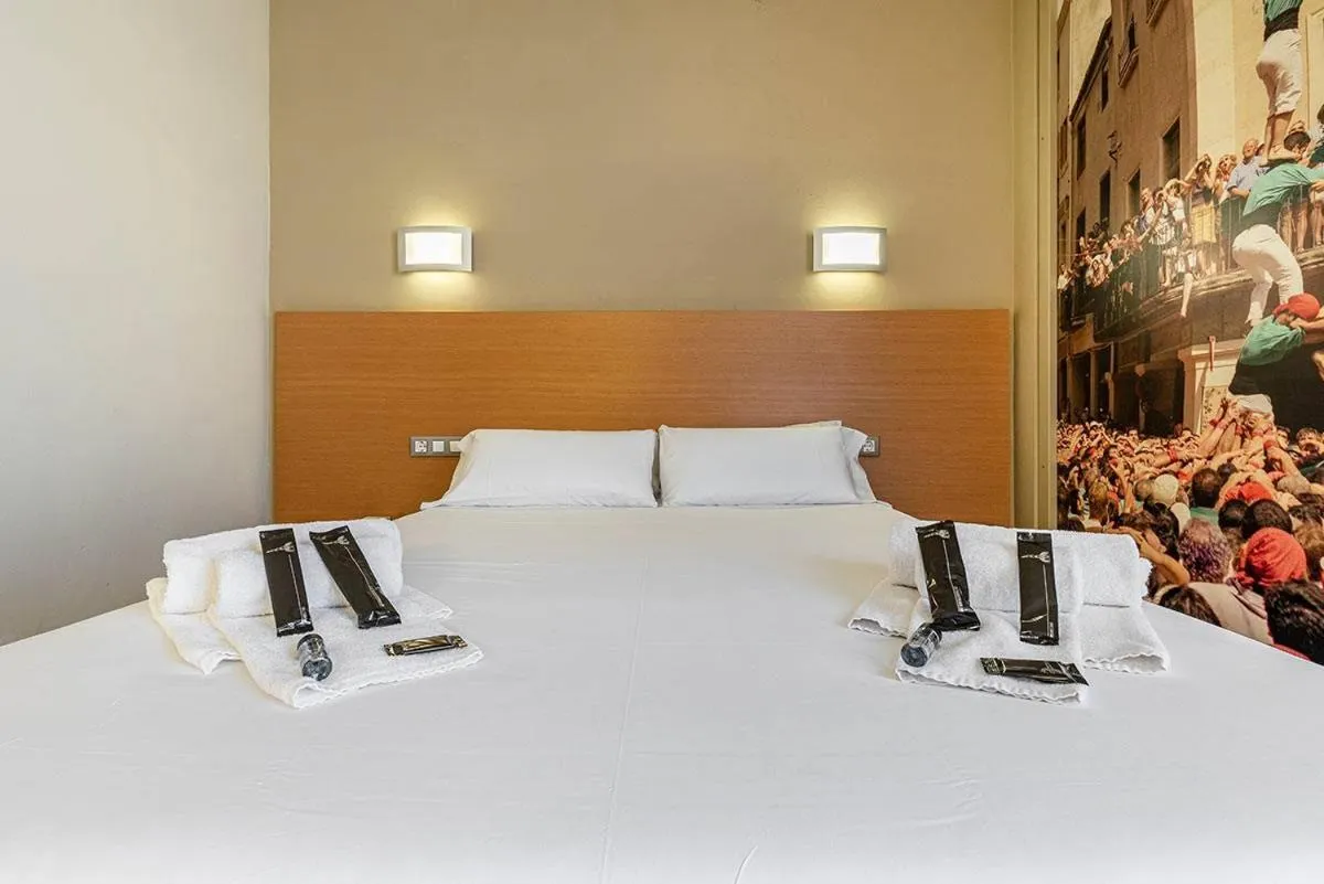 Double or Twin Room - single occupancy in Hotel Pere III El Gran