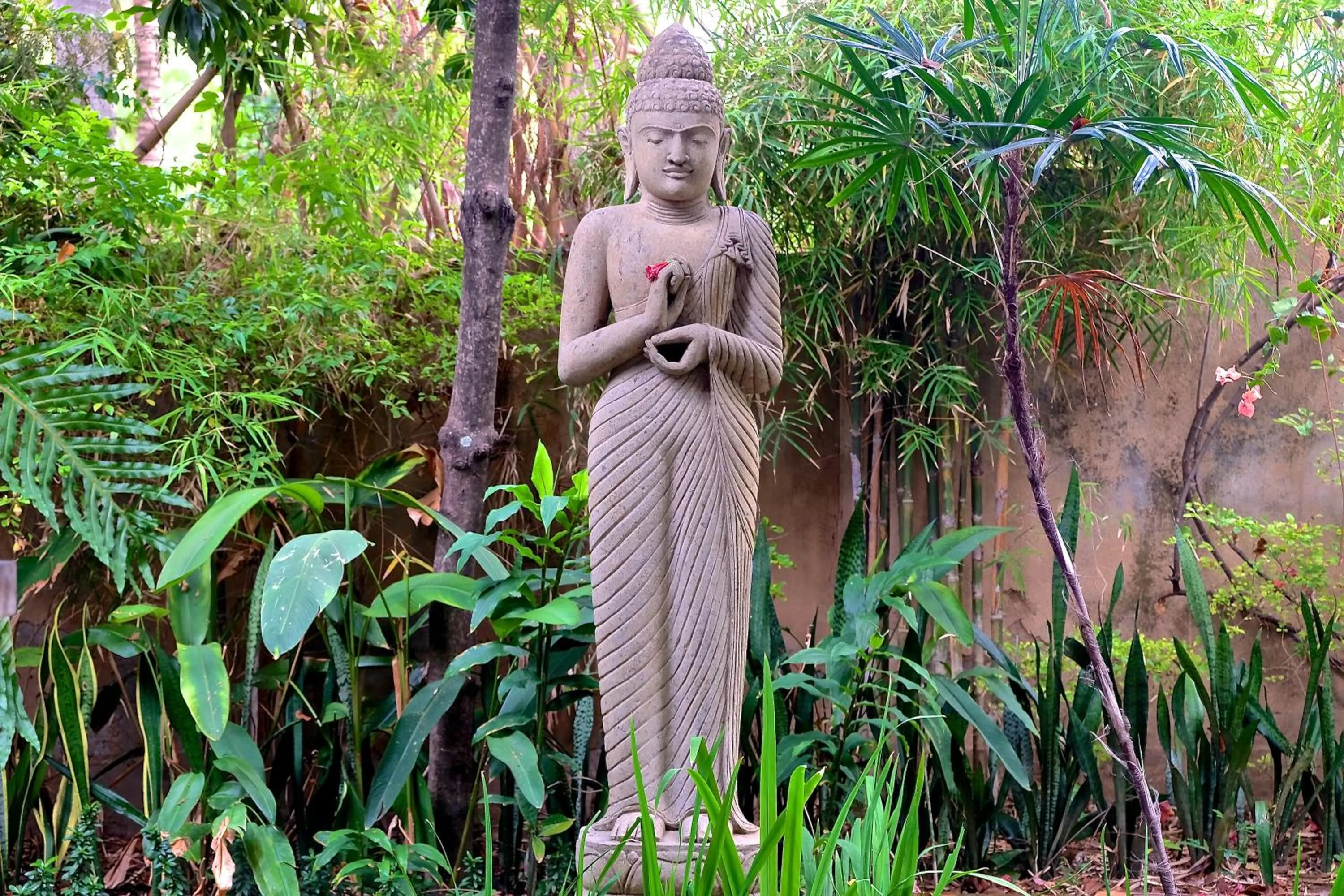 Deluxe Double or Twin Room with Garden View in Villa Boreh Beach Resort and Spa