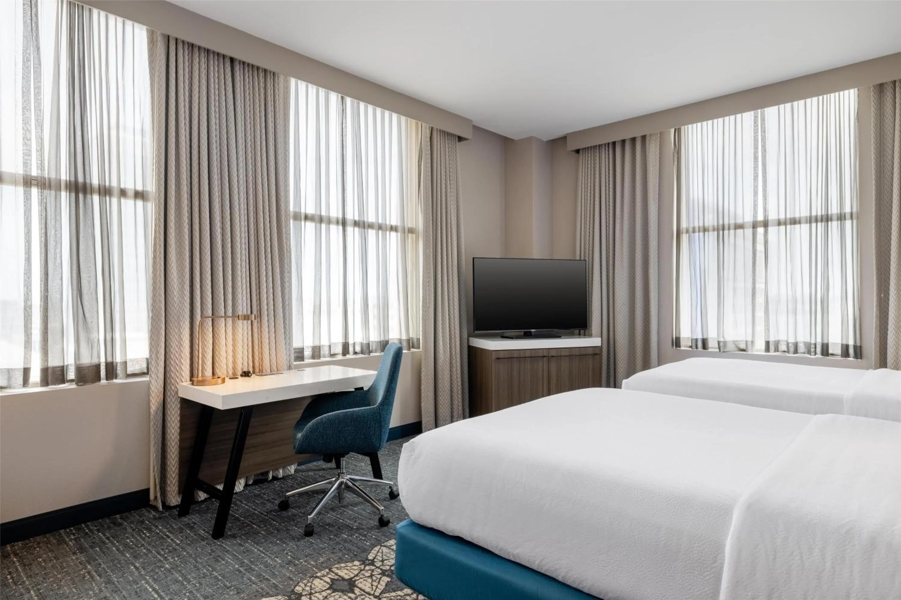 Double Room with Two Double Beds and Bath Tub - Disability Access in Hilton Garden Inn Indianapolis Downtown