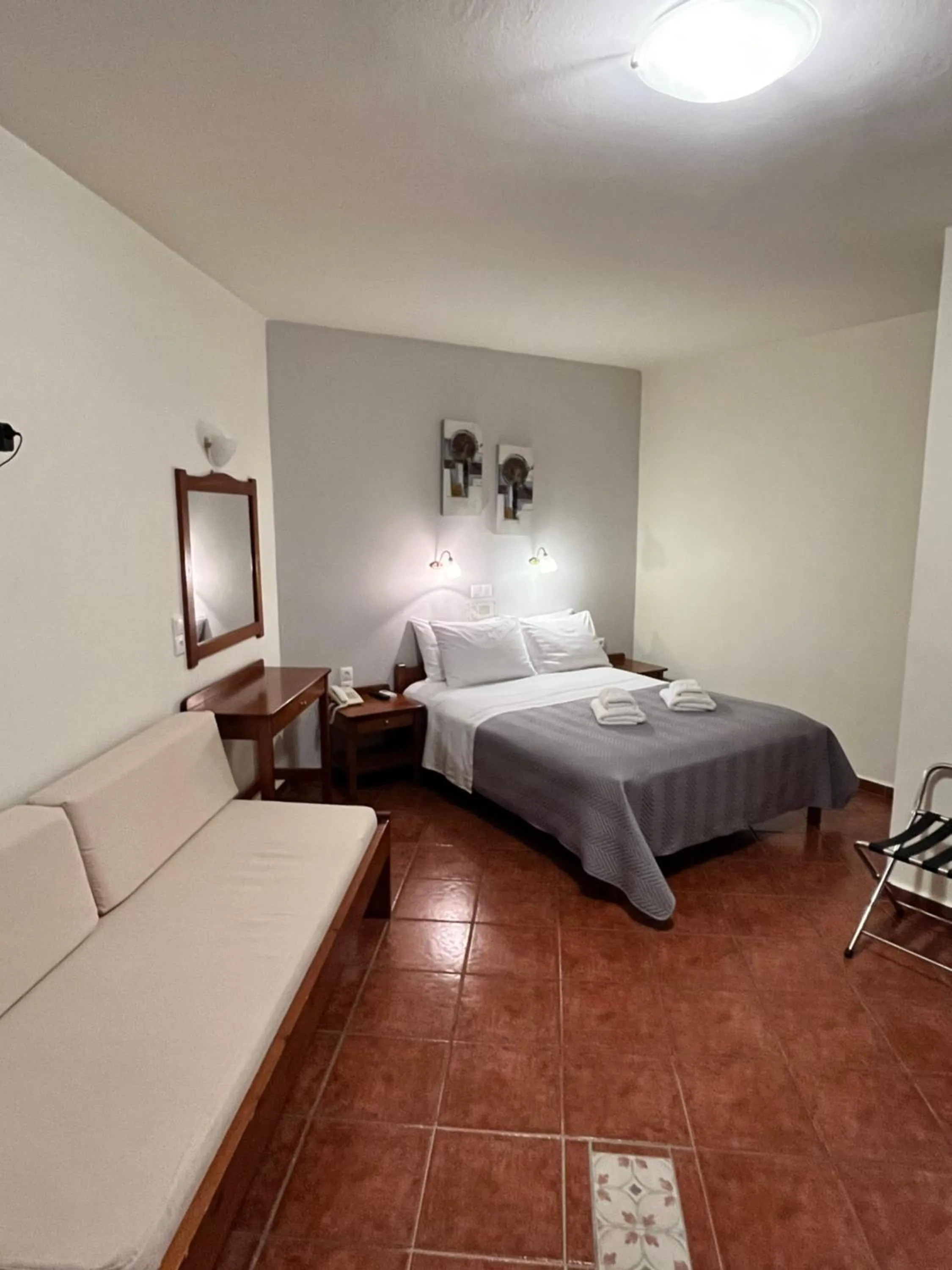 Triple Room with Garden View in Iolkos Hotel Apartments