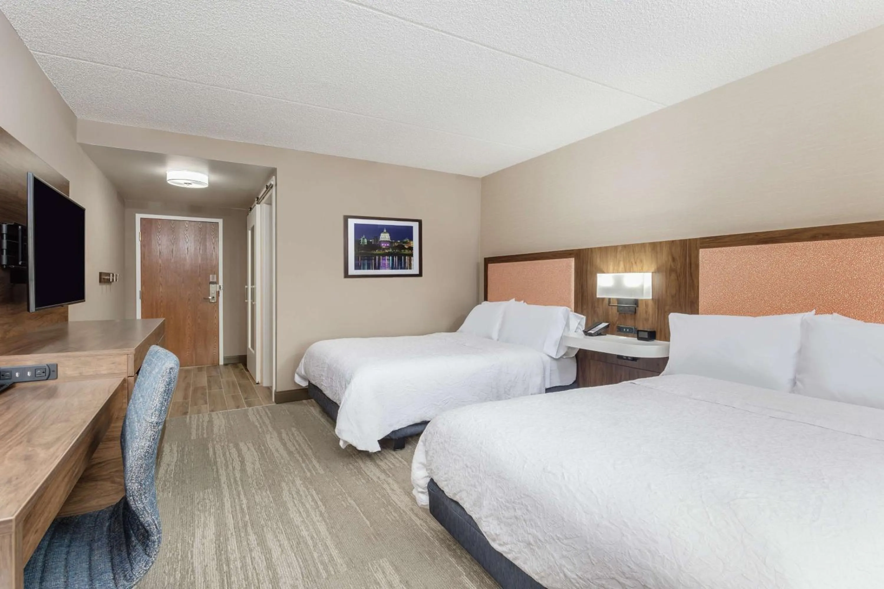Double Room with Two Double Beds - Mobility/Hearing Accessible/Tub in Hampton Inn Harrisburg-East/Hershey