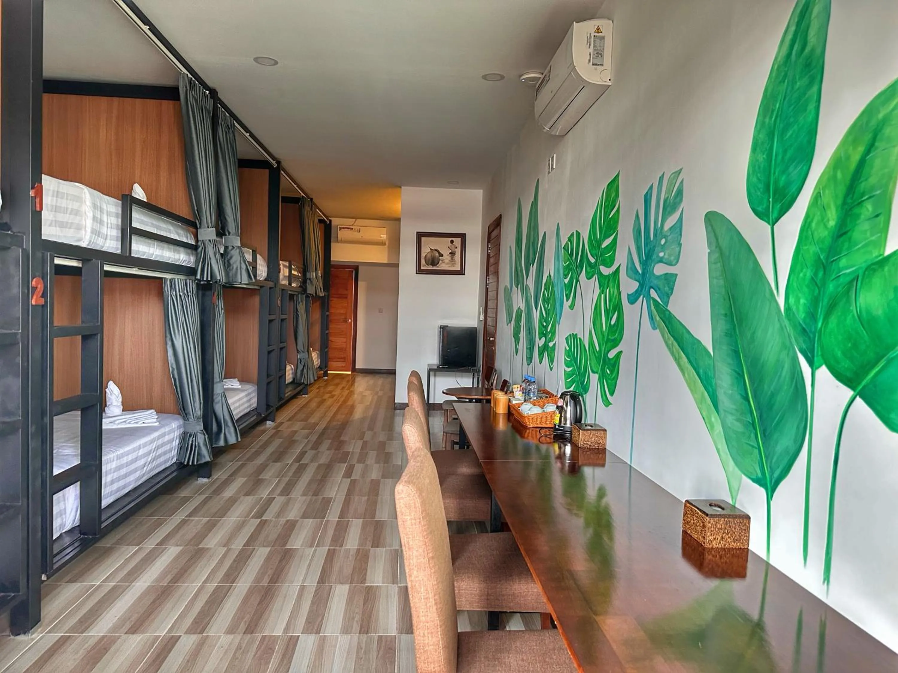 Bed in 10-Bed Mixed Dormitory Room in Monsoon Riverside Hotel