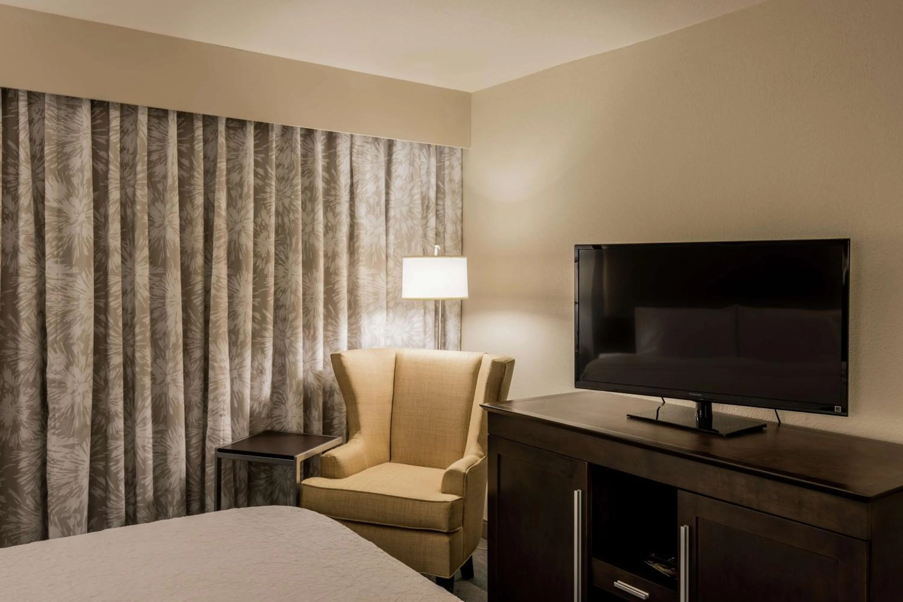 King Studio Suite - Non-Smoking in Hampton Inn & Suites Jackson Coliseum