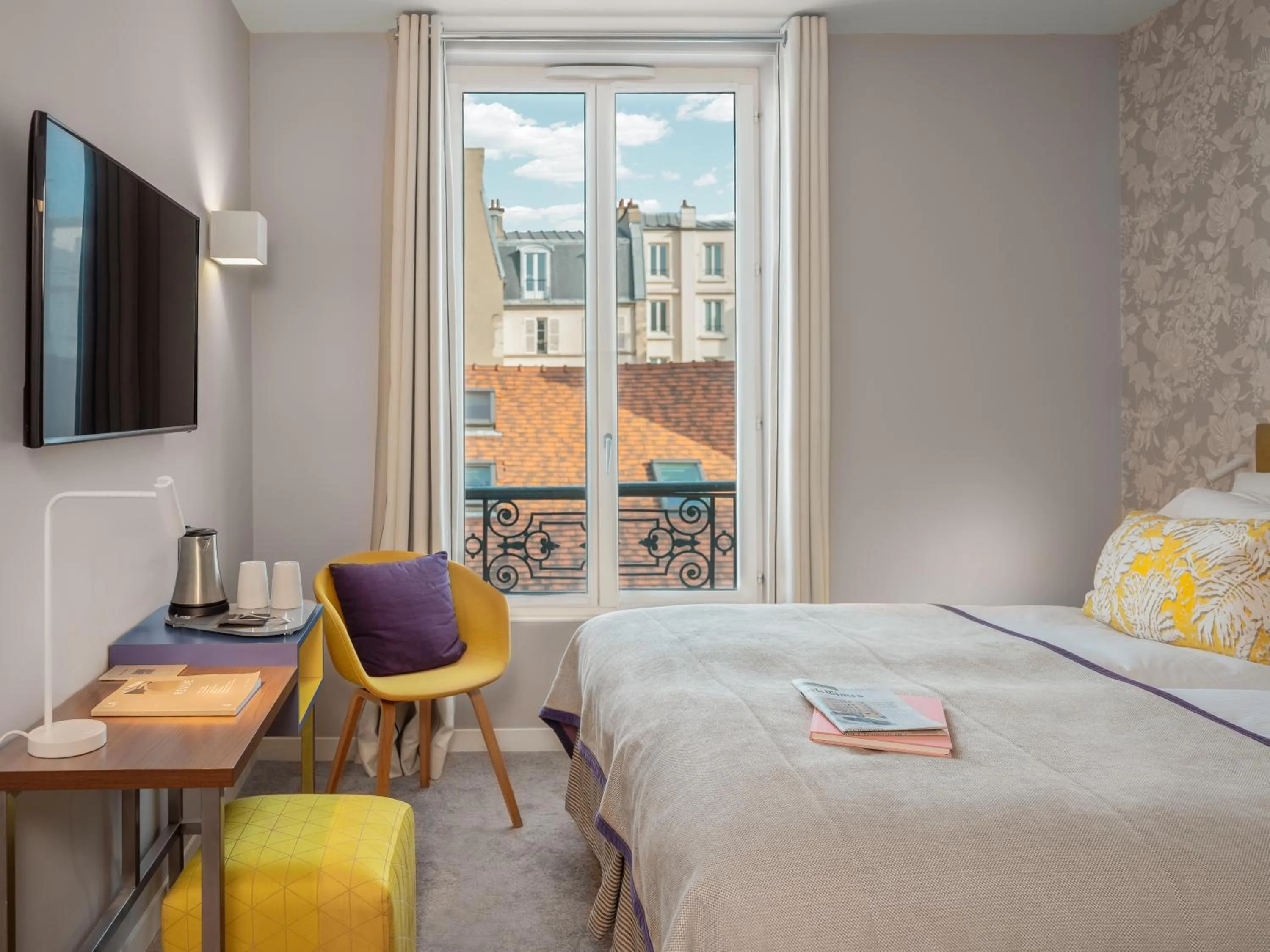 Standard Twin Room  in Hotel Le Mareuil