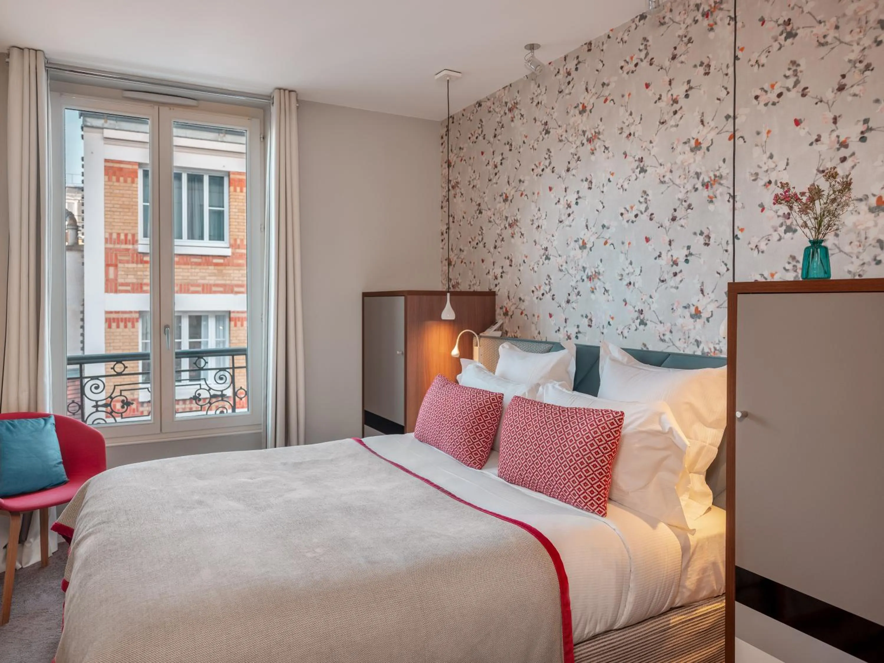 Two Connecting Double Rooms  in Hotel Le Mareuil