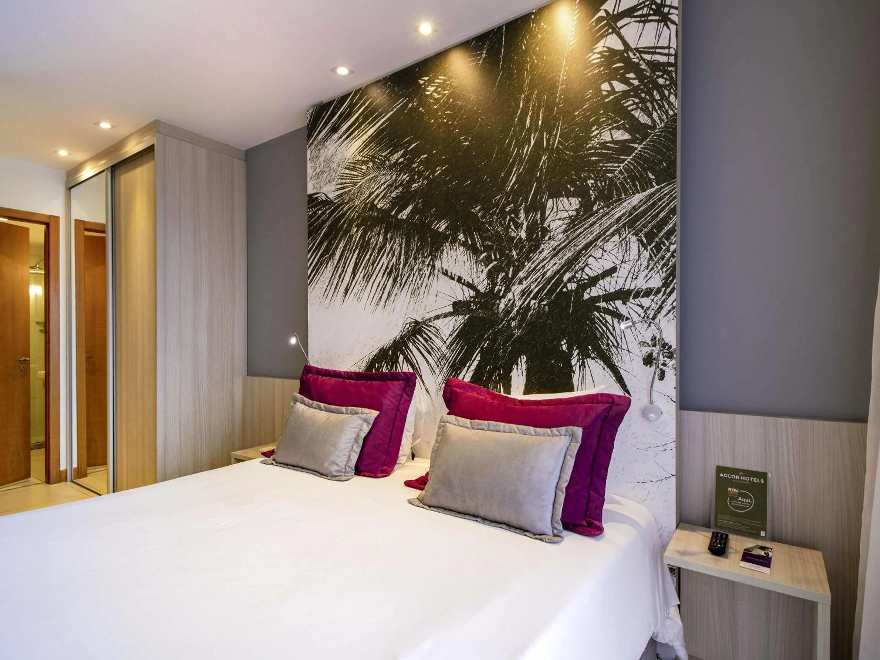 Standard Double Room in Mercure Salvador Boulevard Hotel