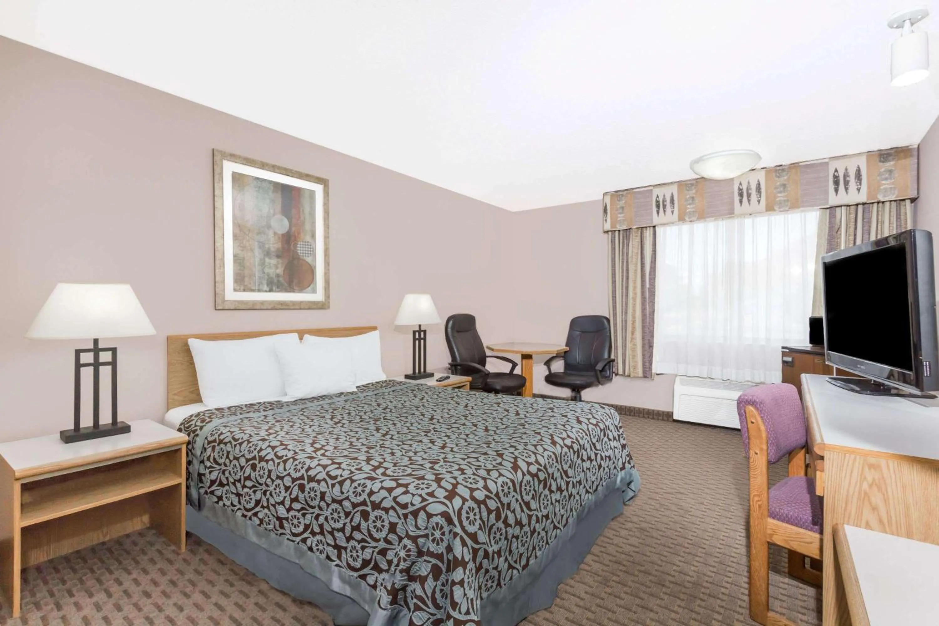 Queen Room - Mobility Access/Non-Smoking in Days Inn & Suites by Wyndham Kanab