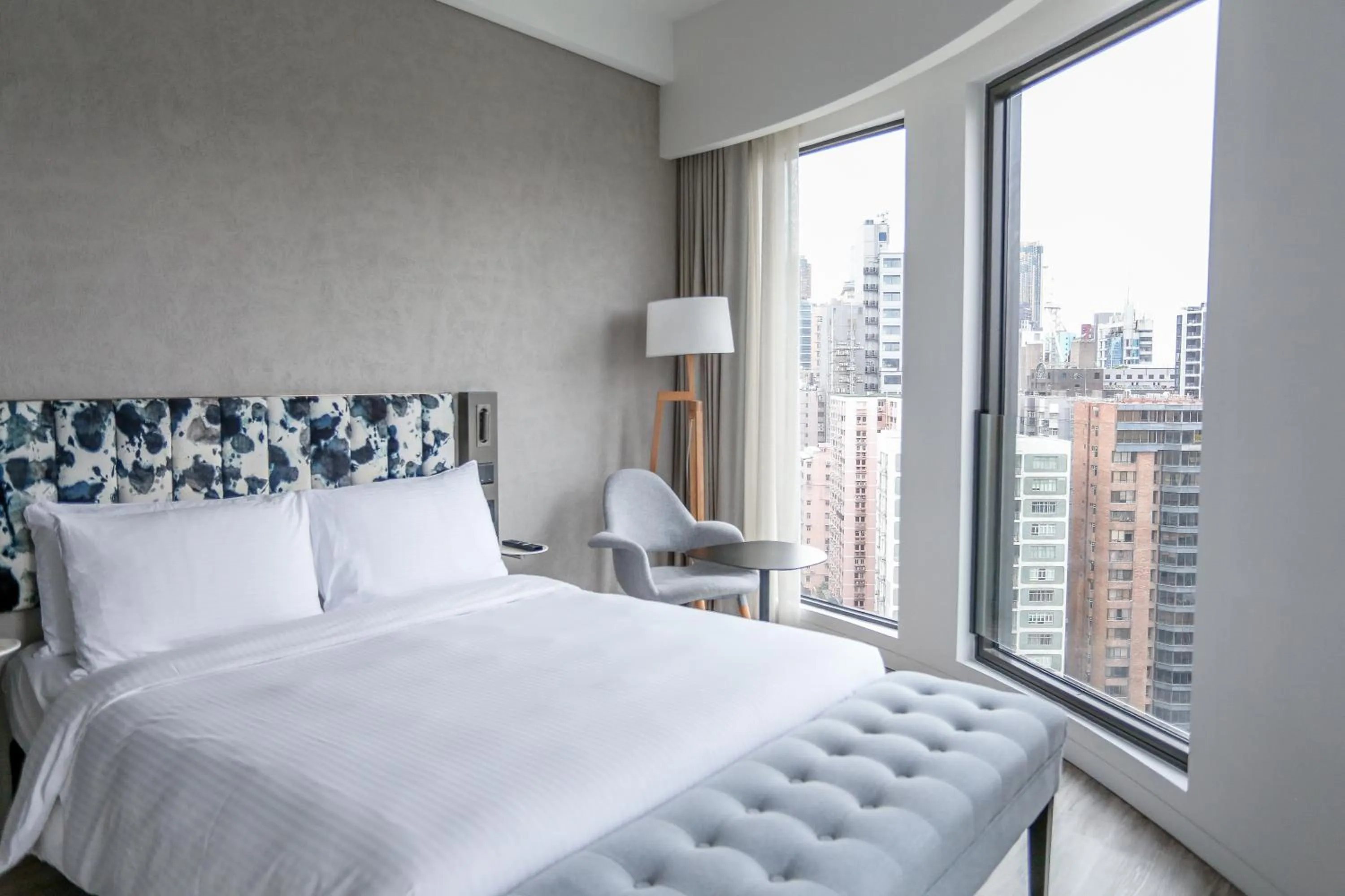 Corner Park View in Page148, Page Hotels