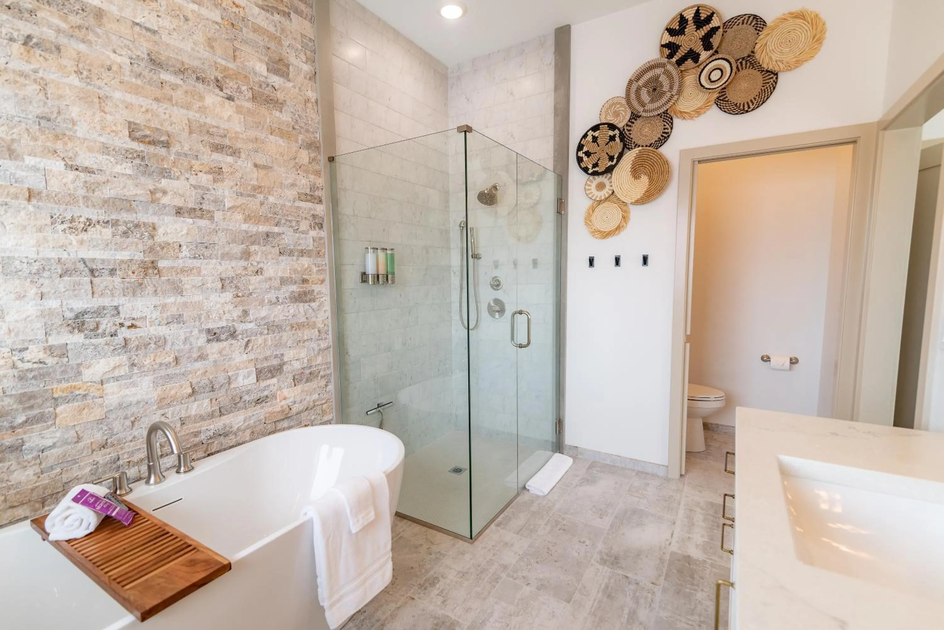 Colony Suites