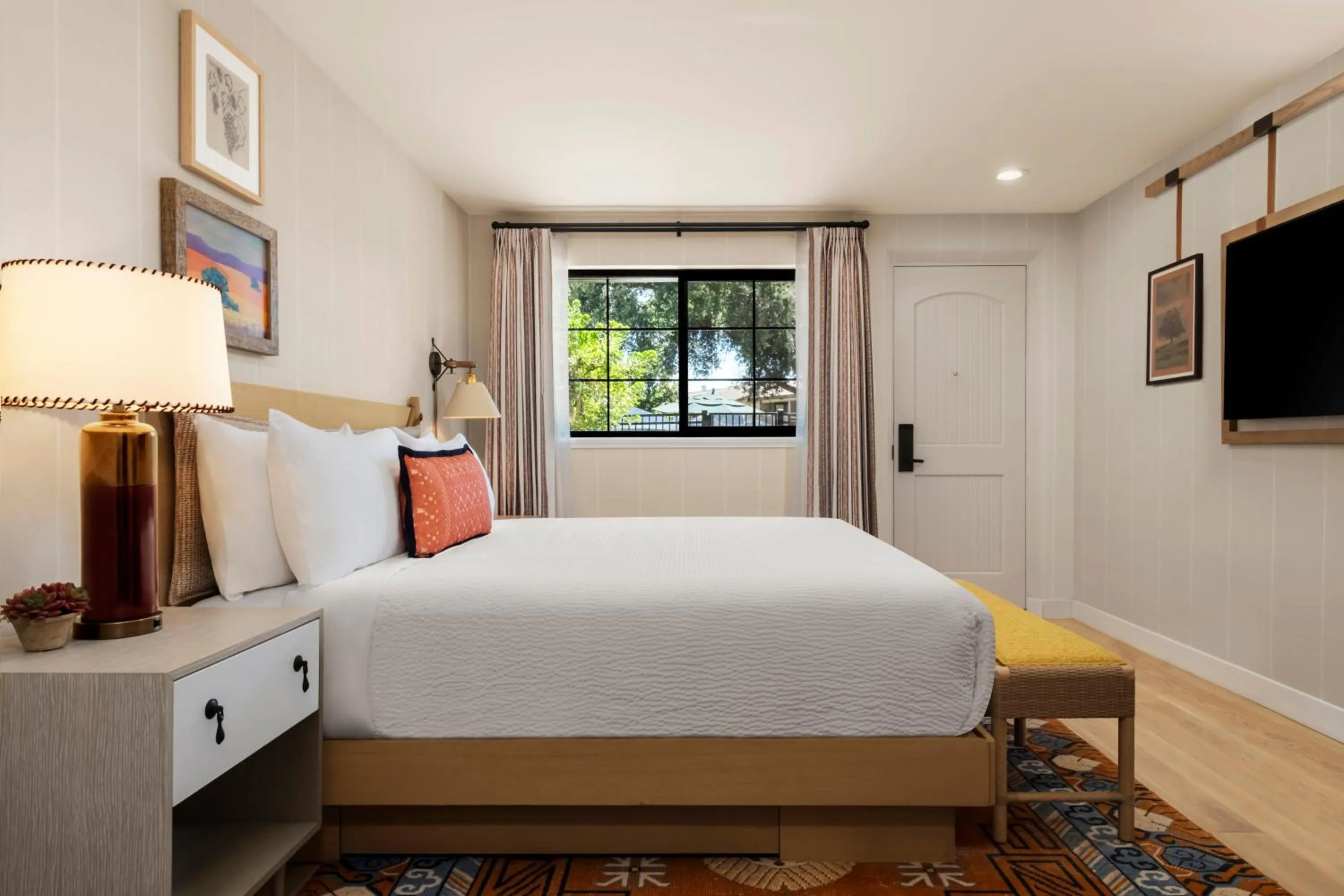 Deluxe King Room in Paso Robles Inn