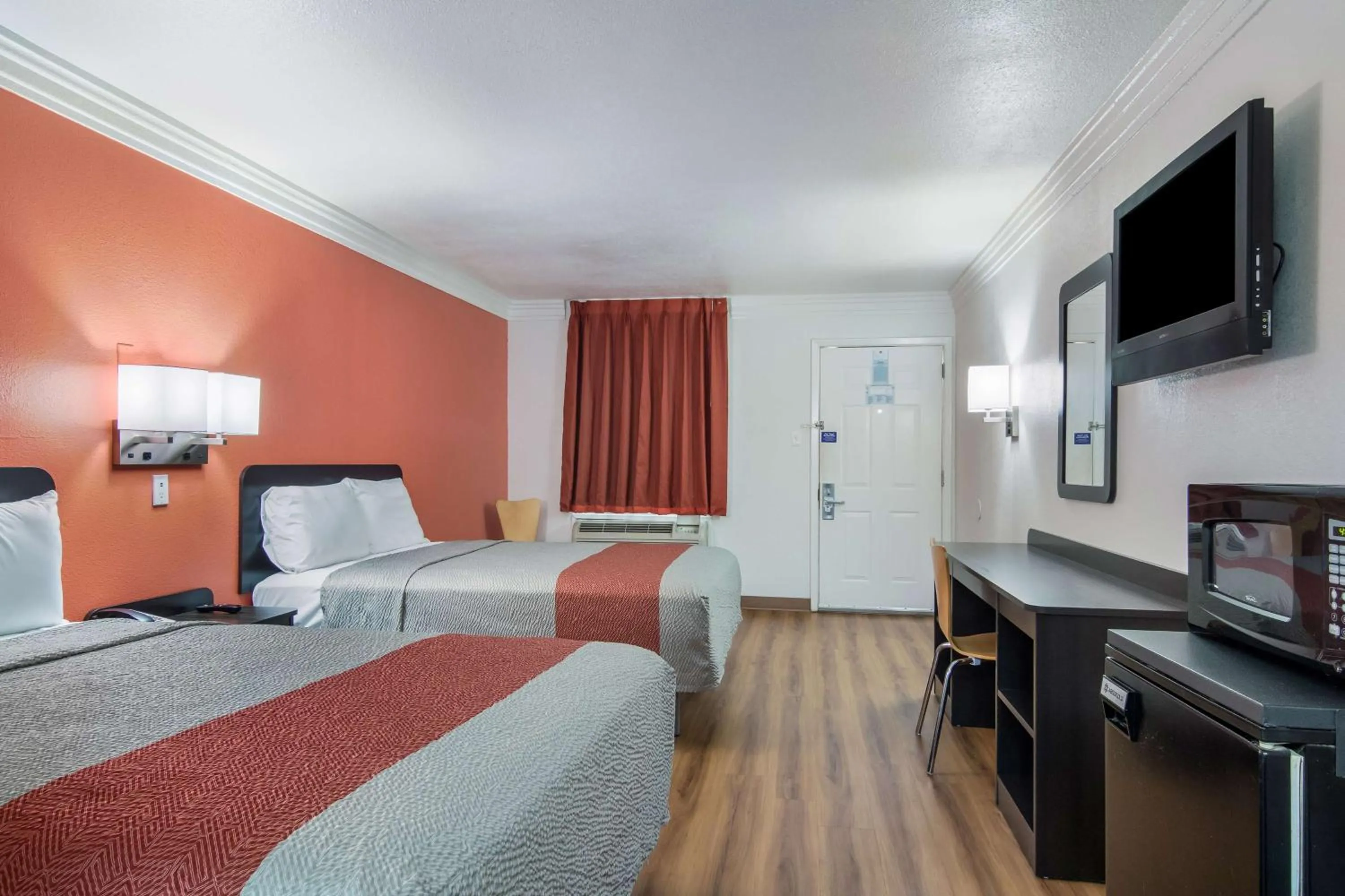 Deluxe Quadruple Room - single occupancy - Non-Smoking in Motel 6-Marshall, TX