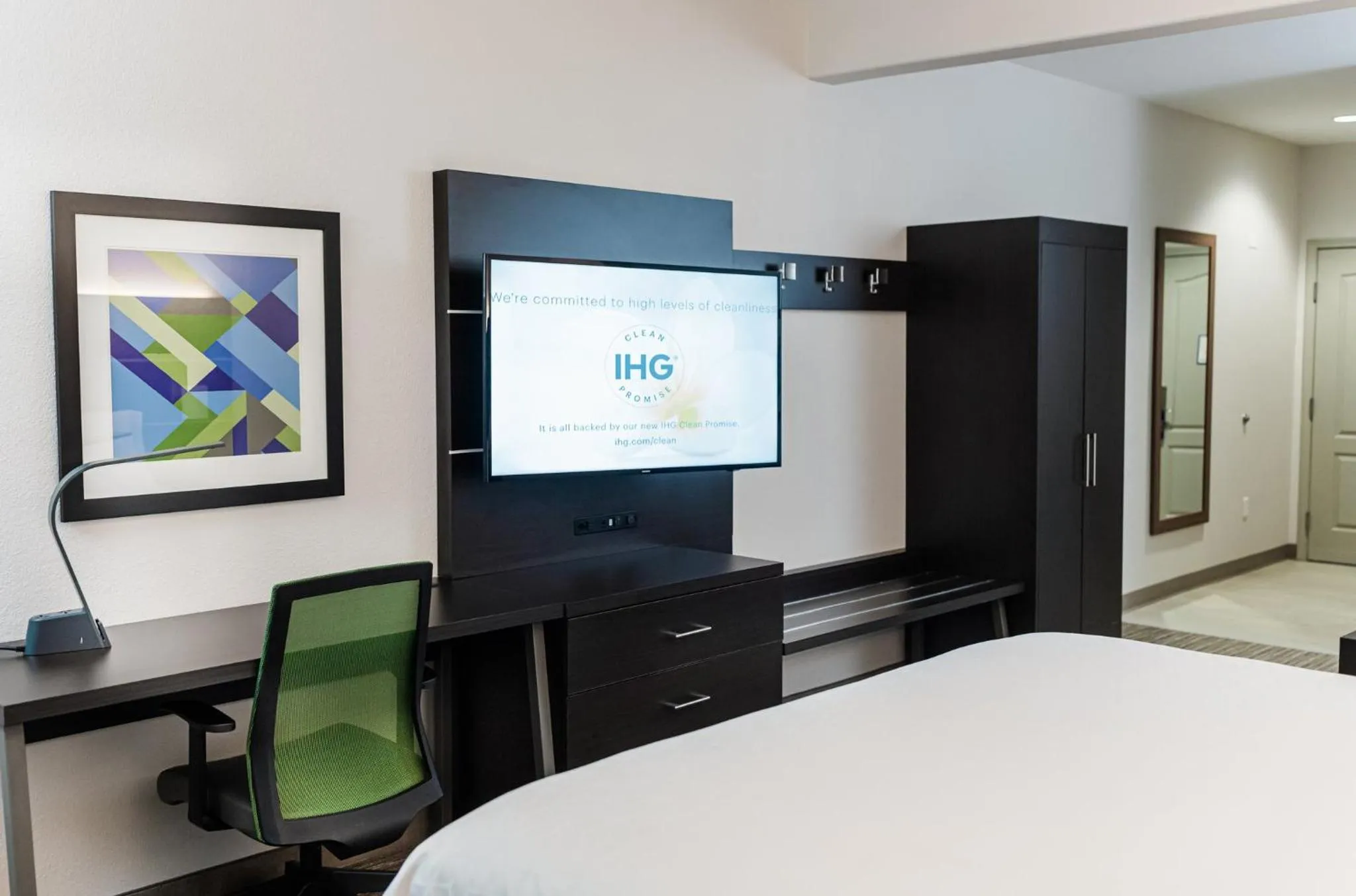 King Suite in Holiday Inn Express - Andalusia by IHG