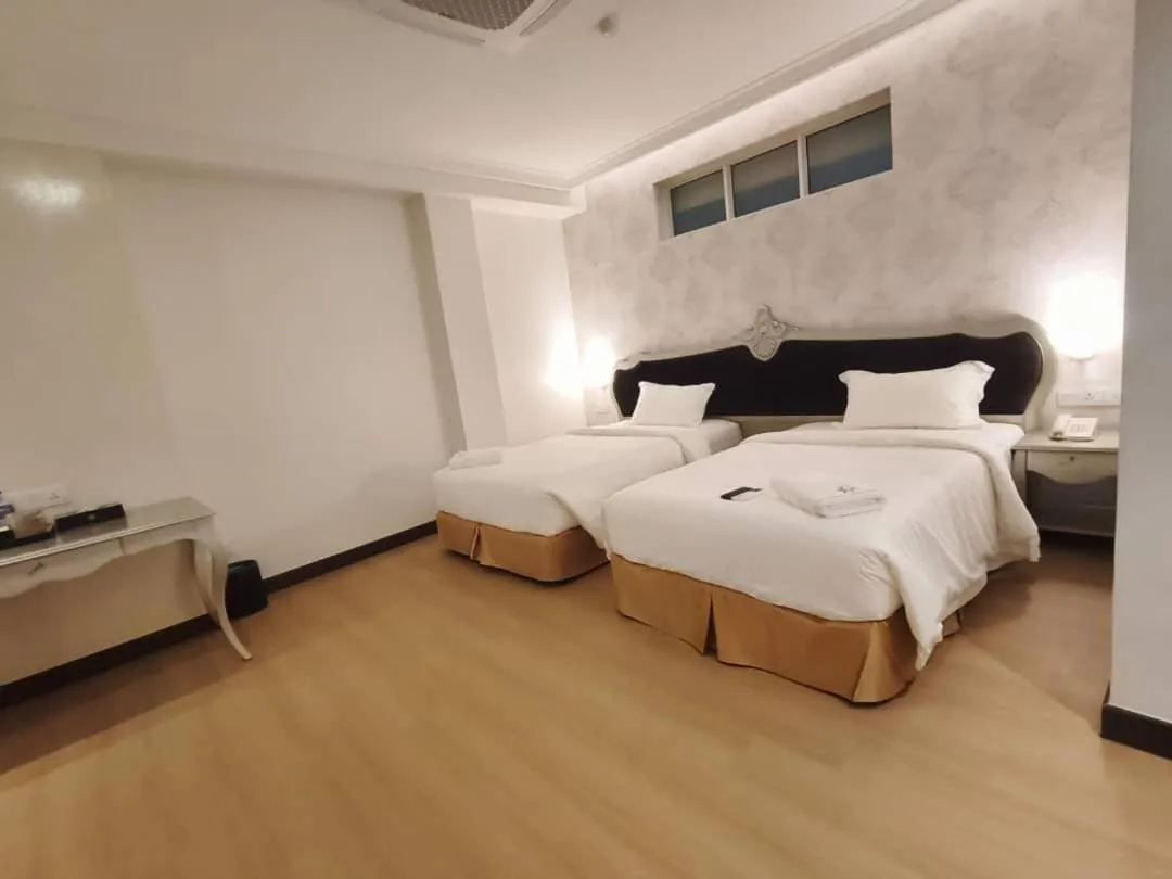 Superior Twin Room in RC Hotel Melaka
