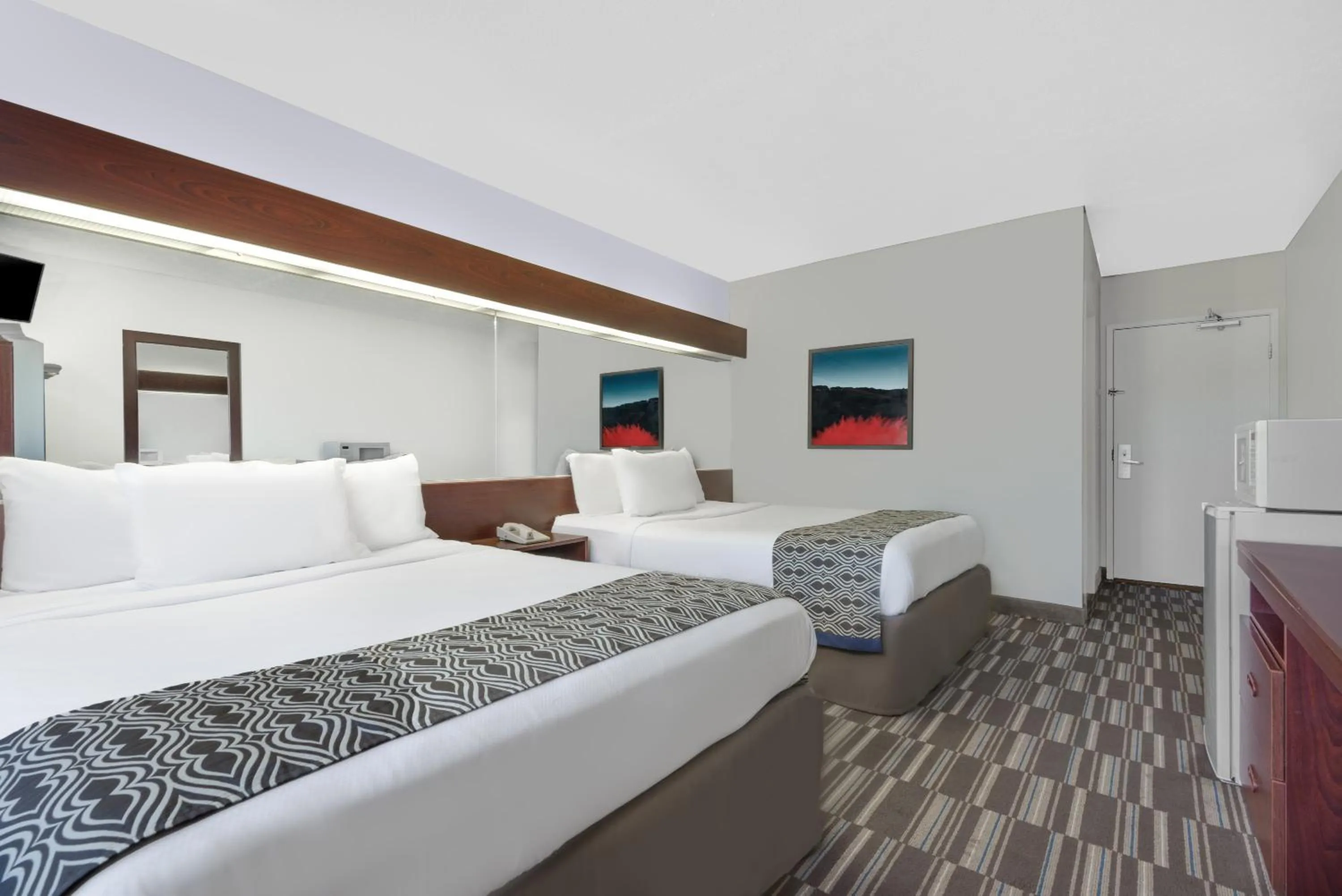 Queen Room with Two Queen Beds - Non-Smoking in Microtel Inn & Suites by Wyndham London