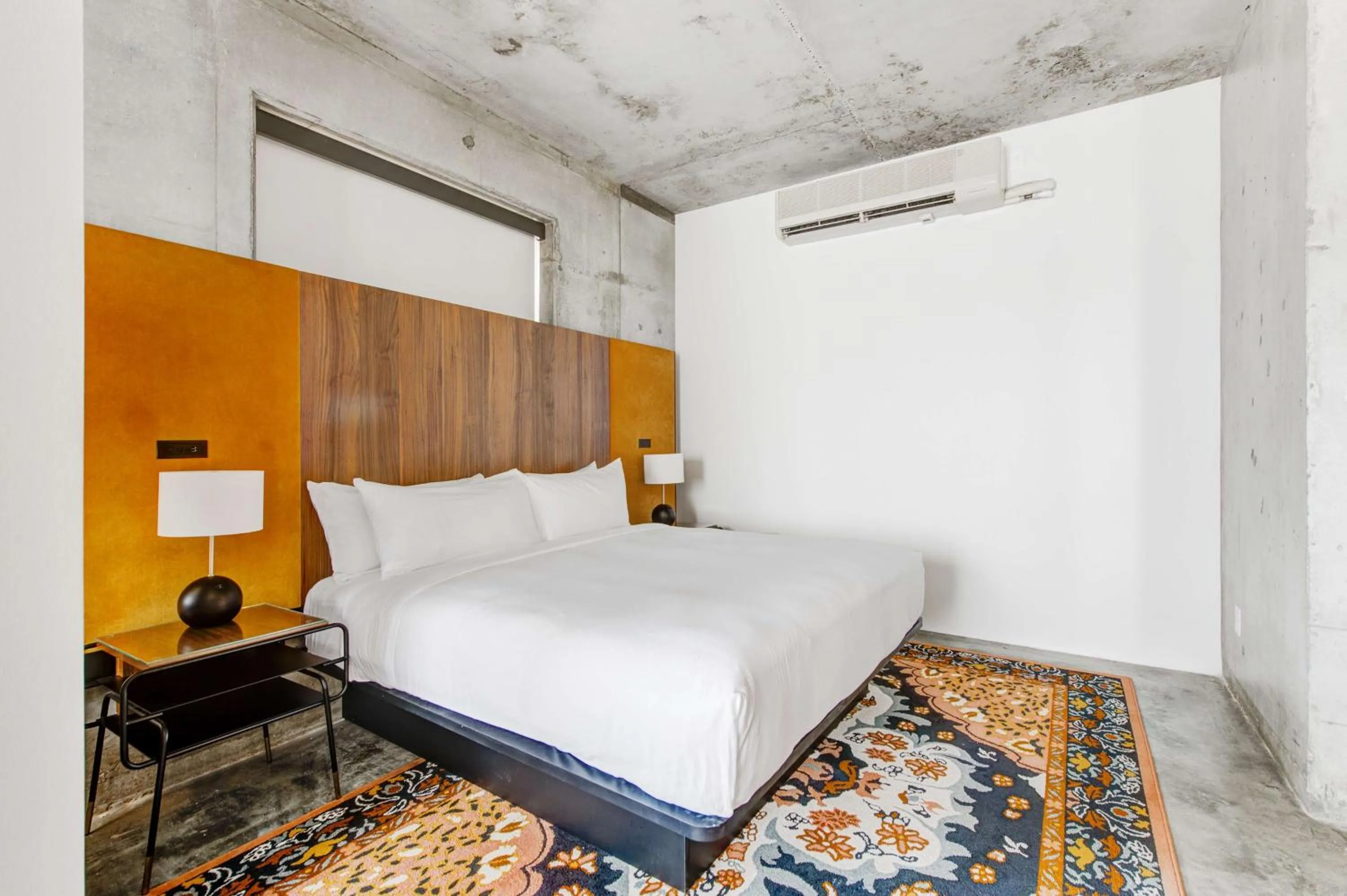 One-Bedroom King Suite in NYLO Las Colinas Hotel, Tapestry Collection by Hilton