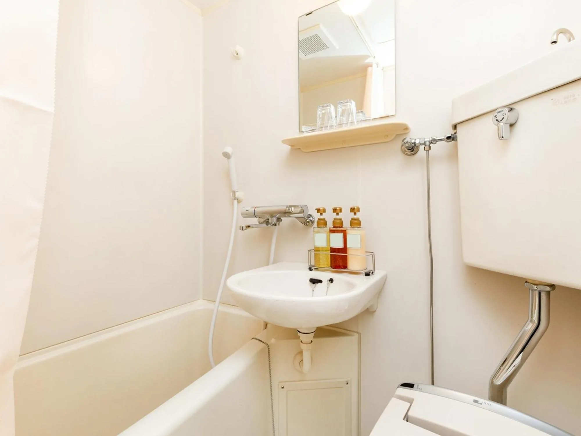 Twin Room - Non-Smoking in The OneFive Marine Fukuoka