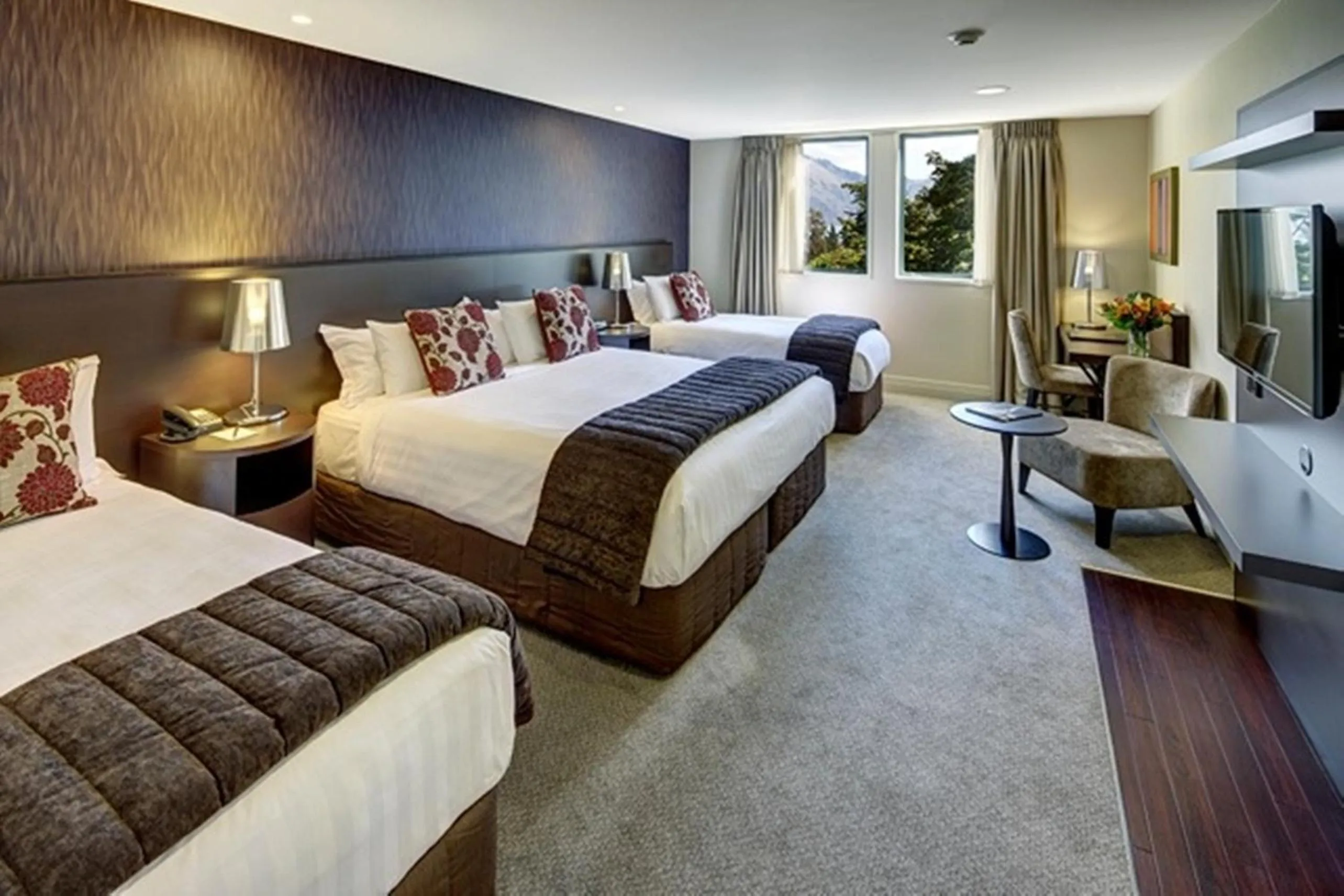 Deluxe Family Room in Rendezvous Heritage Hotel Queenstown