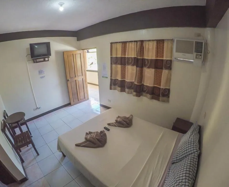 Standard Double or Twin Room with Balcony in Remari Tourist Inn