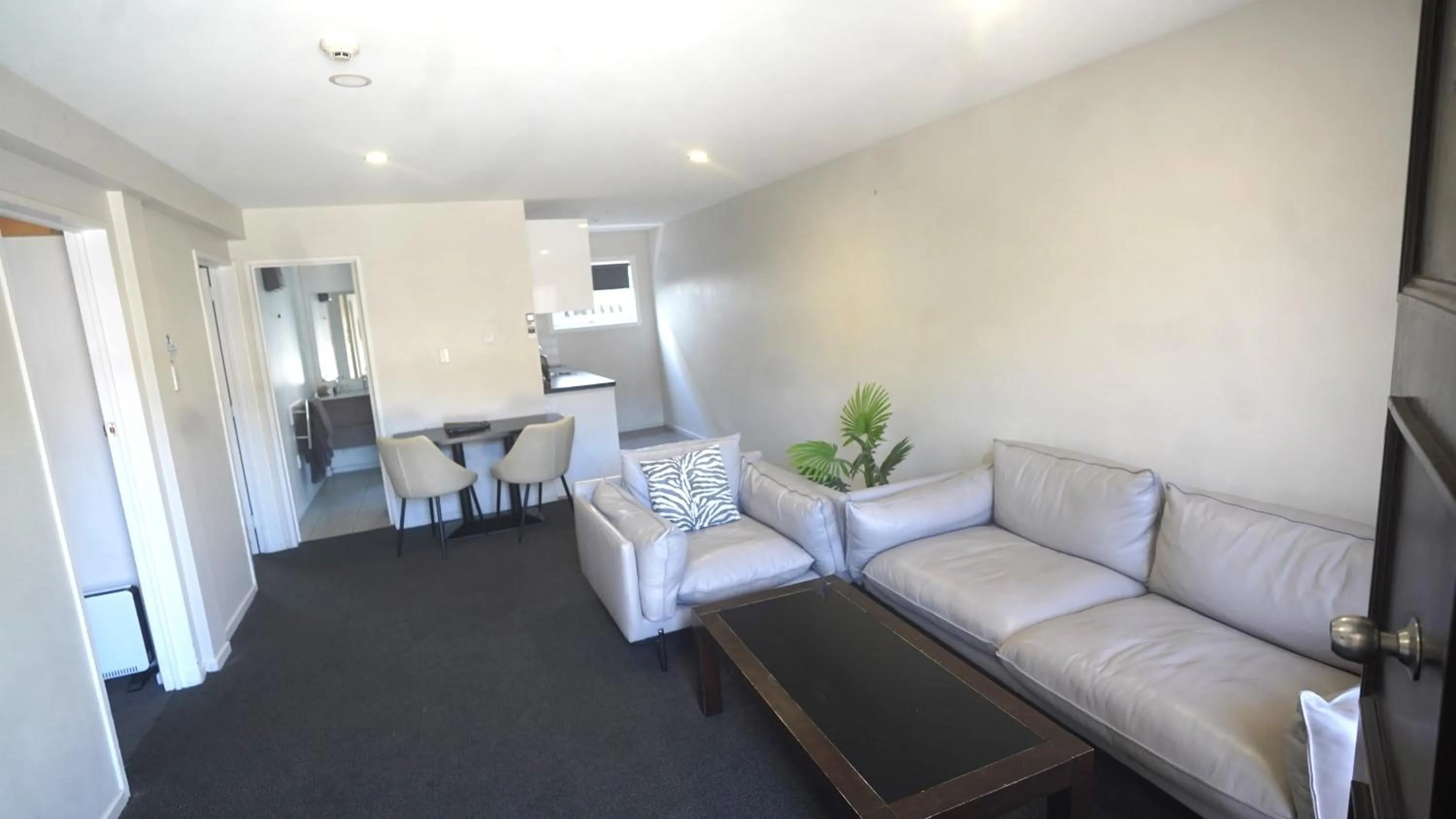 Two-Bedroom Apartment in Abbey Motor Lodge