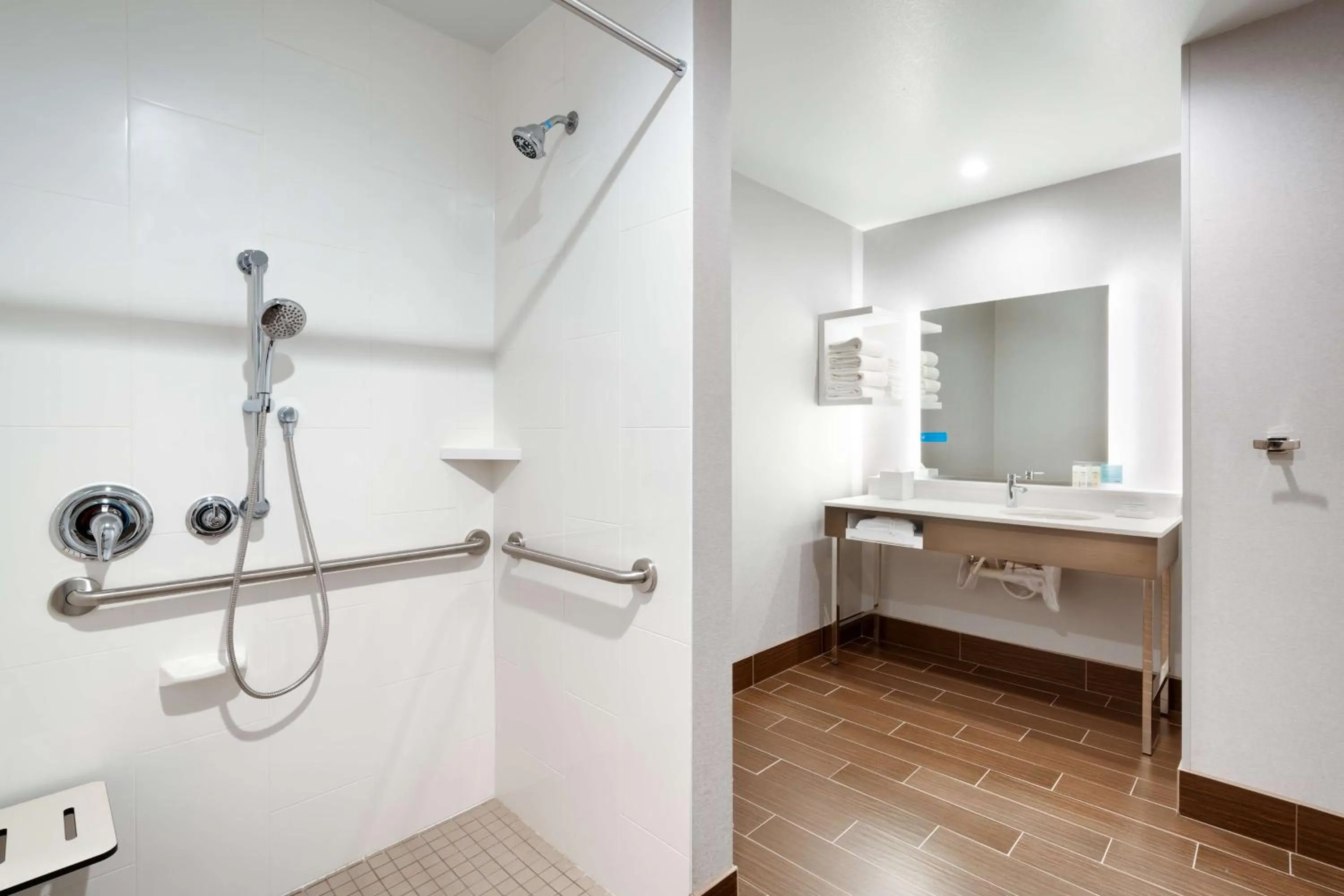 King Studio Suite - Non-Smoking in Hampton Inn & Suites Anaheim Resort Convention Center