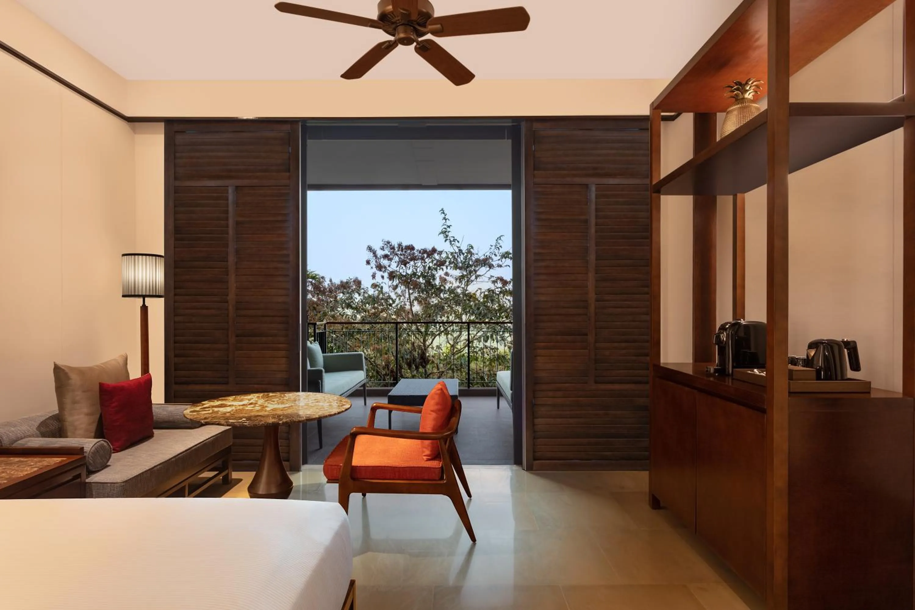Deluxe Queen Room with Garden Sit-Out in Hilton Goa Resort Candolim