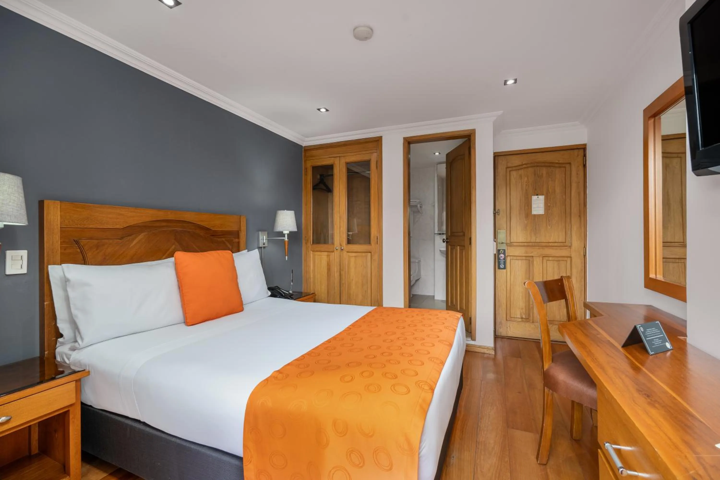 Superior Double Room in Hotel Egina Bogotá