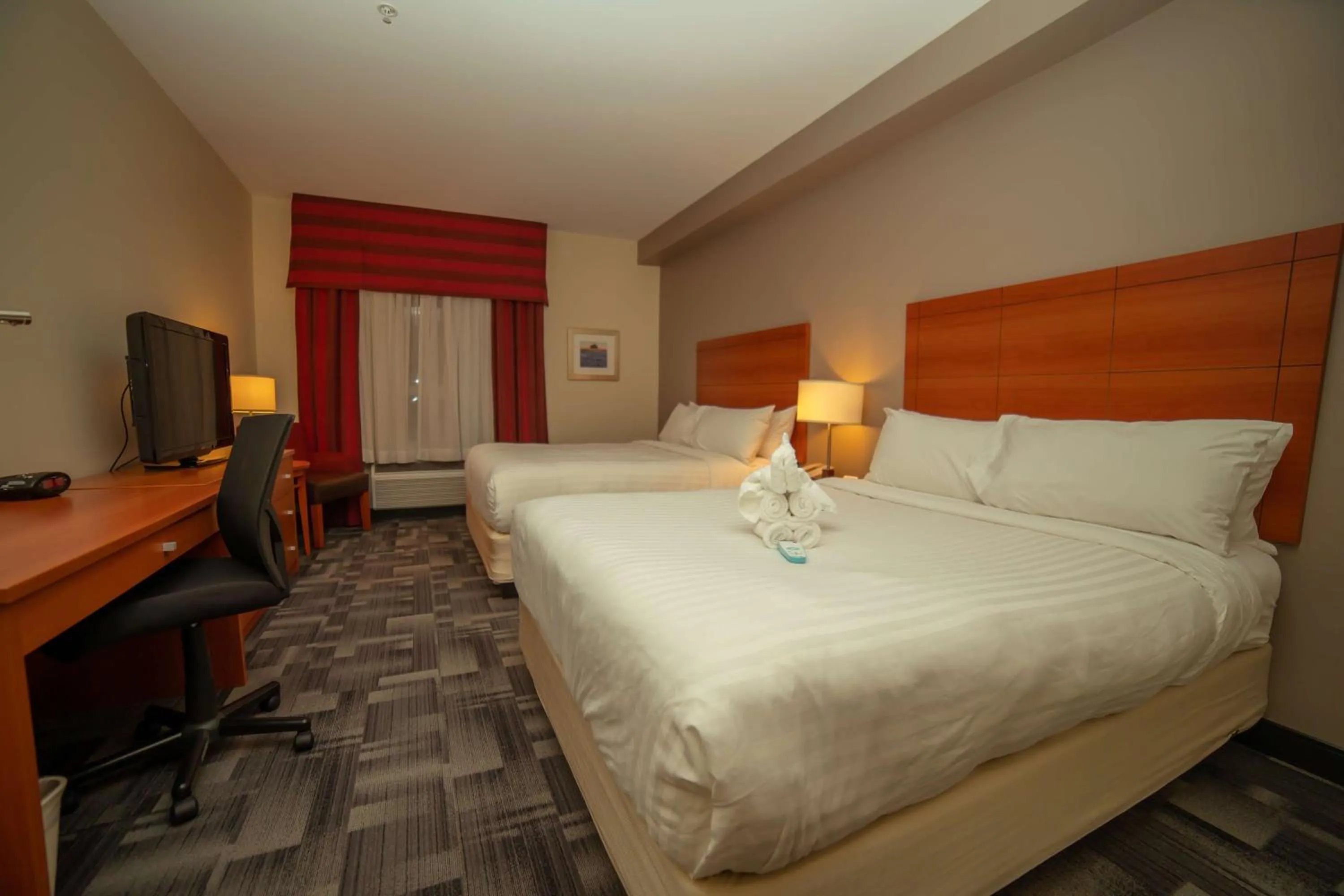 Queen Room with Two Queen Beds - Non-Smoking in Best Western Thompson