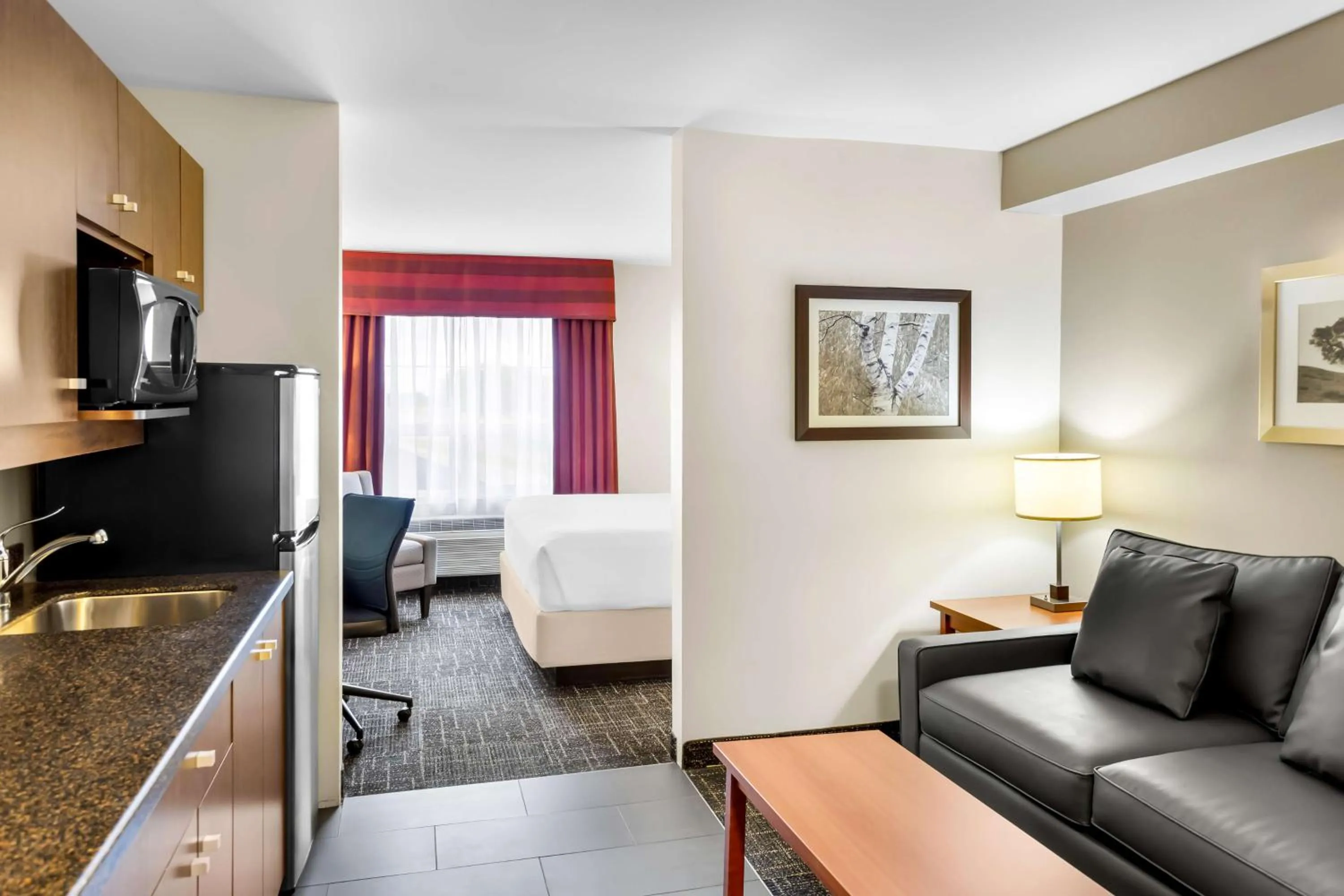 Deluxe King Suite - Non-Smoking in Best Western Thompson