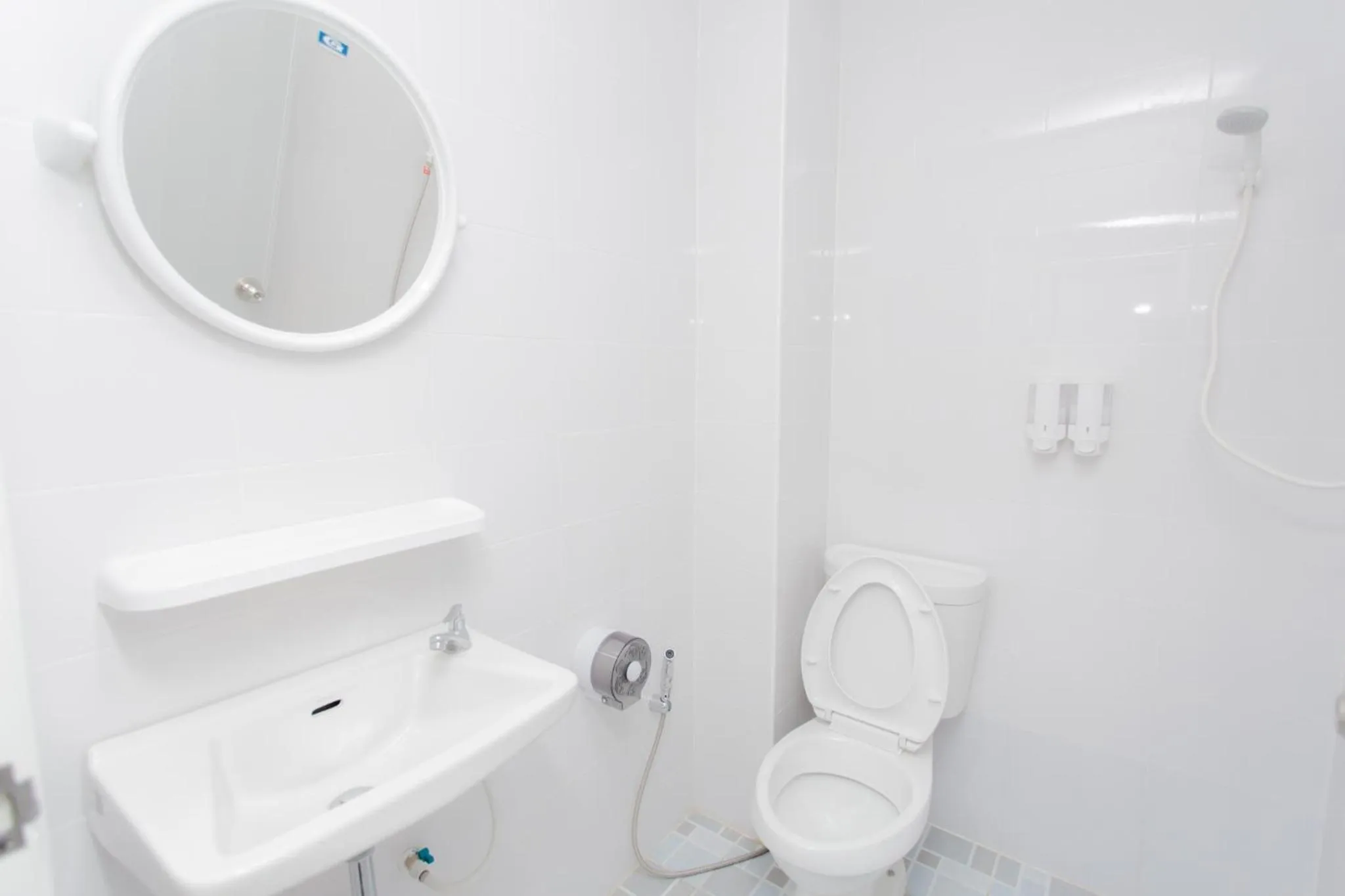 Double or Twin Room with Private Bathroom in NK Guesthouse 2