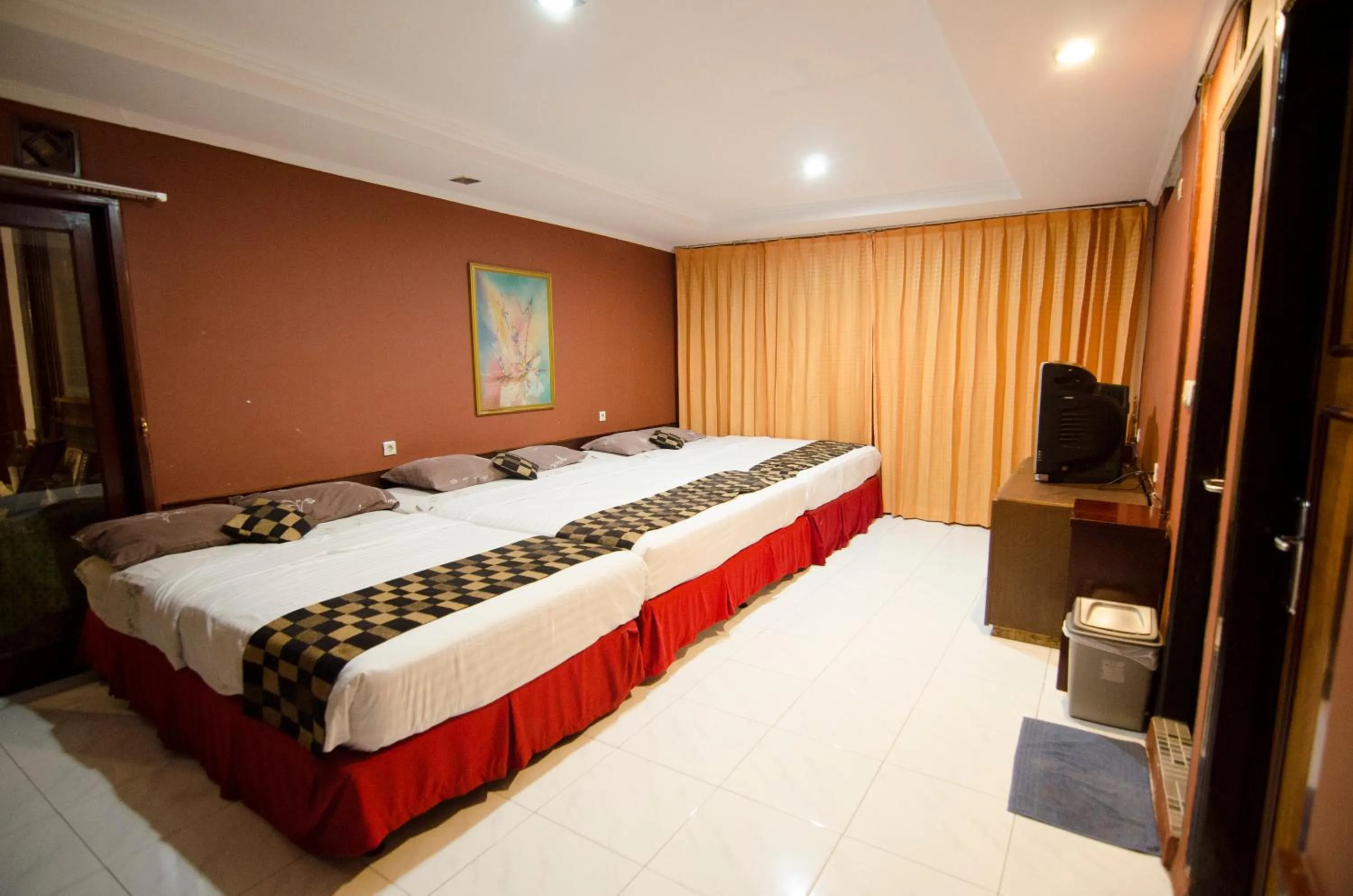 Family Double Room in Fora Guest House Taman Lingkar