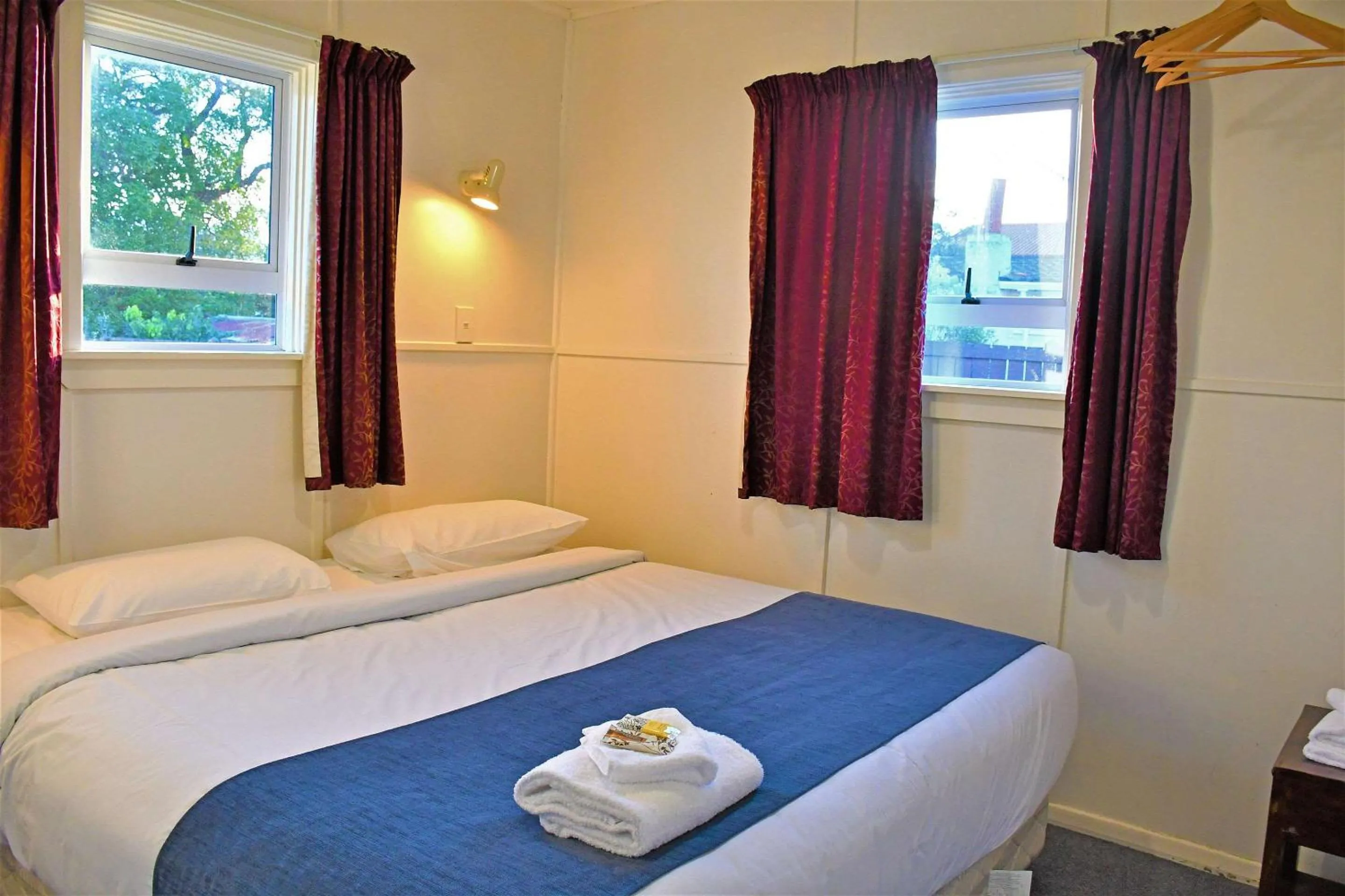 Two-Bedroom Apartment in Comfort Inn Westshore Beach