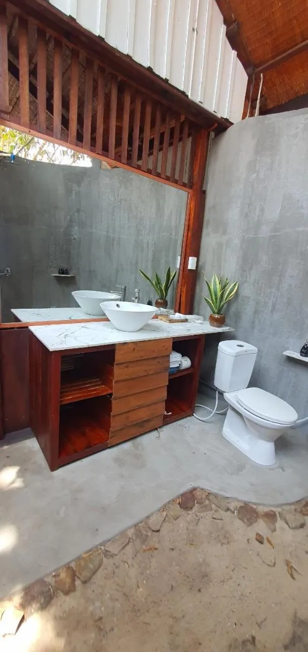 Bungalow - Beach Front in Bamboo Cottages