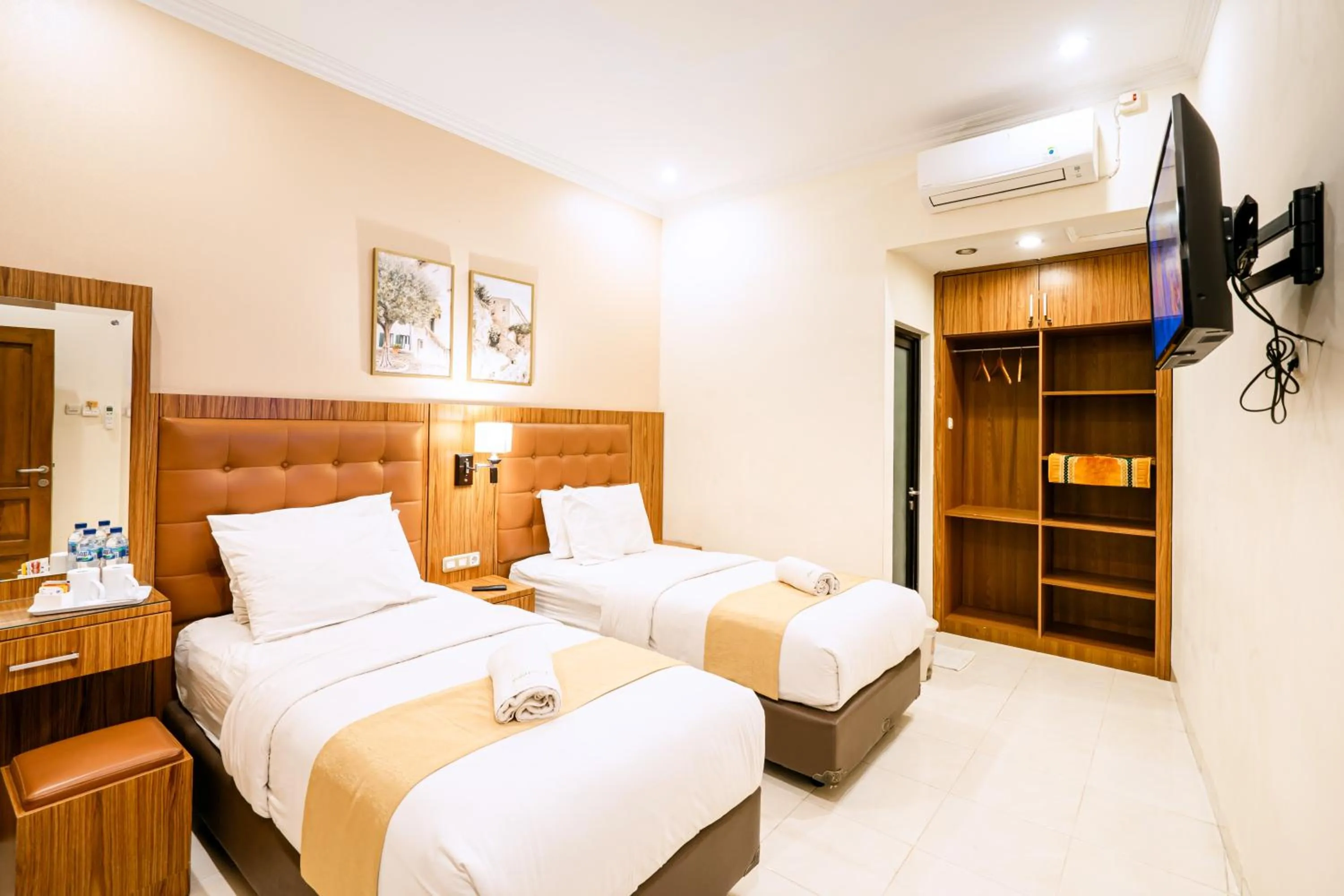 Superior Twin Room in Selaras Inn Syariah