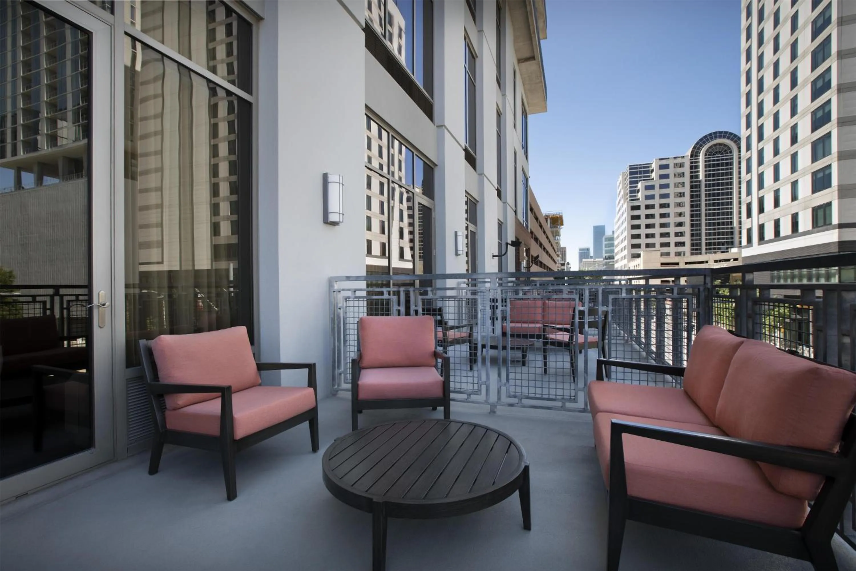 Queen Room with Two Queen Beds with Balcony and Bath Tub - Hearing Accessible/Non-Smoking in Hampton Inn and Suites Austin University Capitol