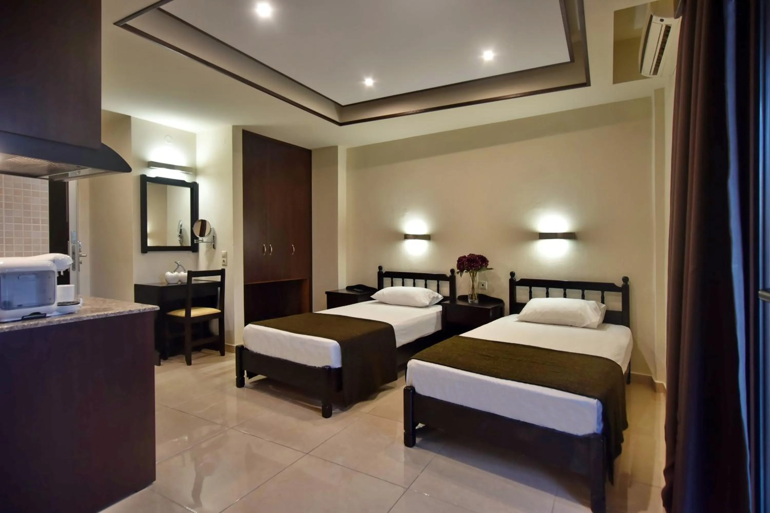 Standard Studio in 24 Seven Boutique Hotel