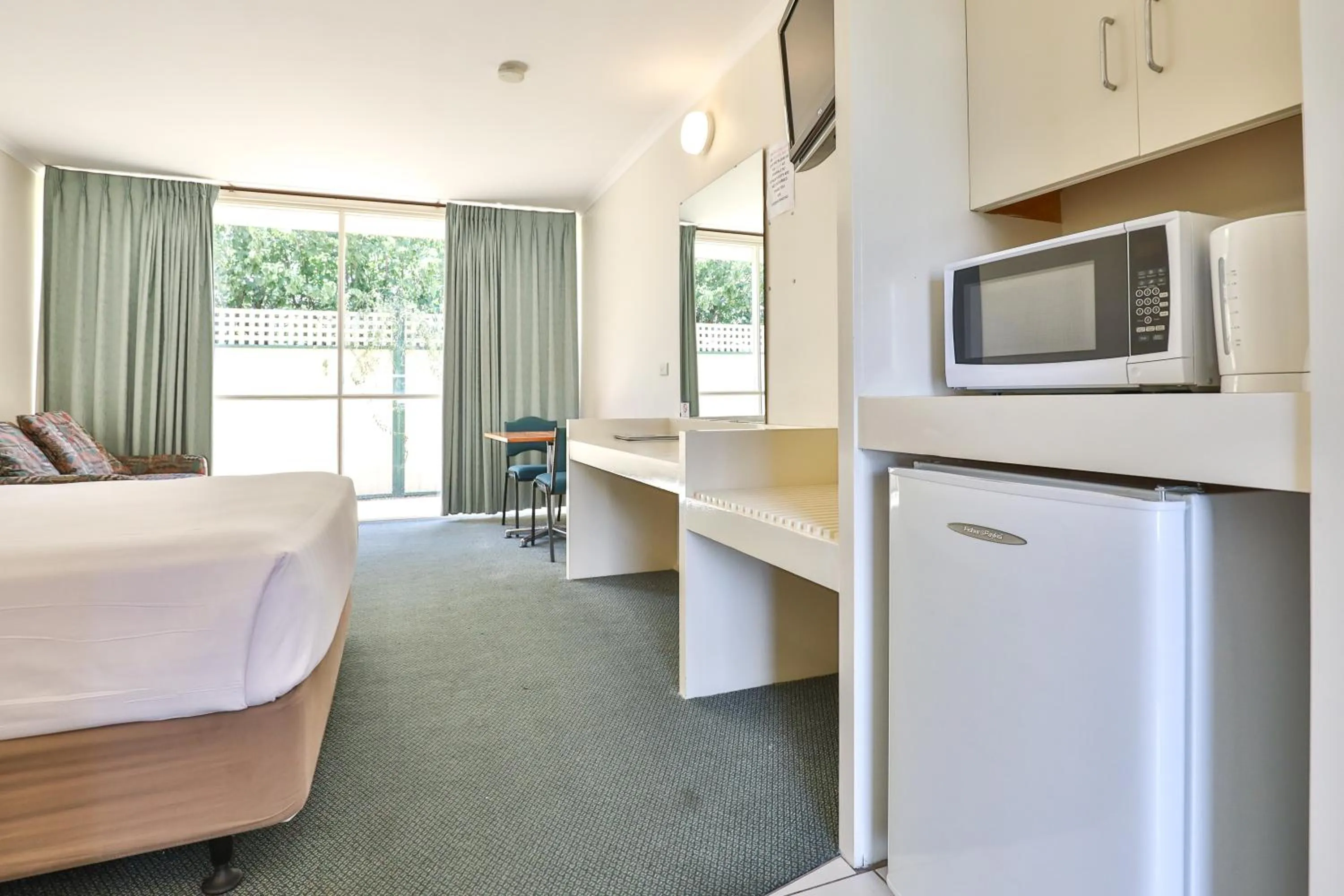 Deluxe Double room-Pet Friendly in Cottonwood Motor Inn