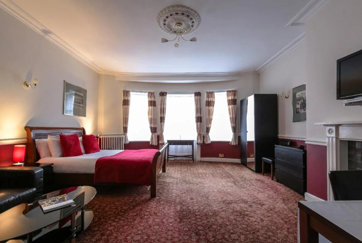 Studio Apartment in City Studios - Rodney Street