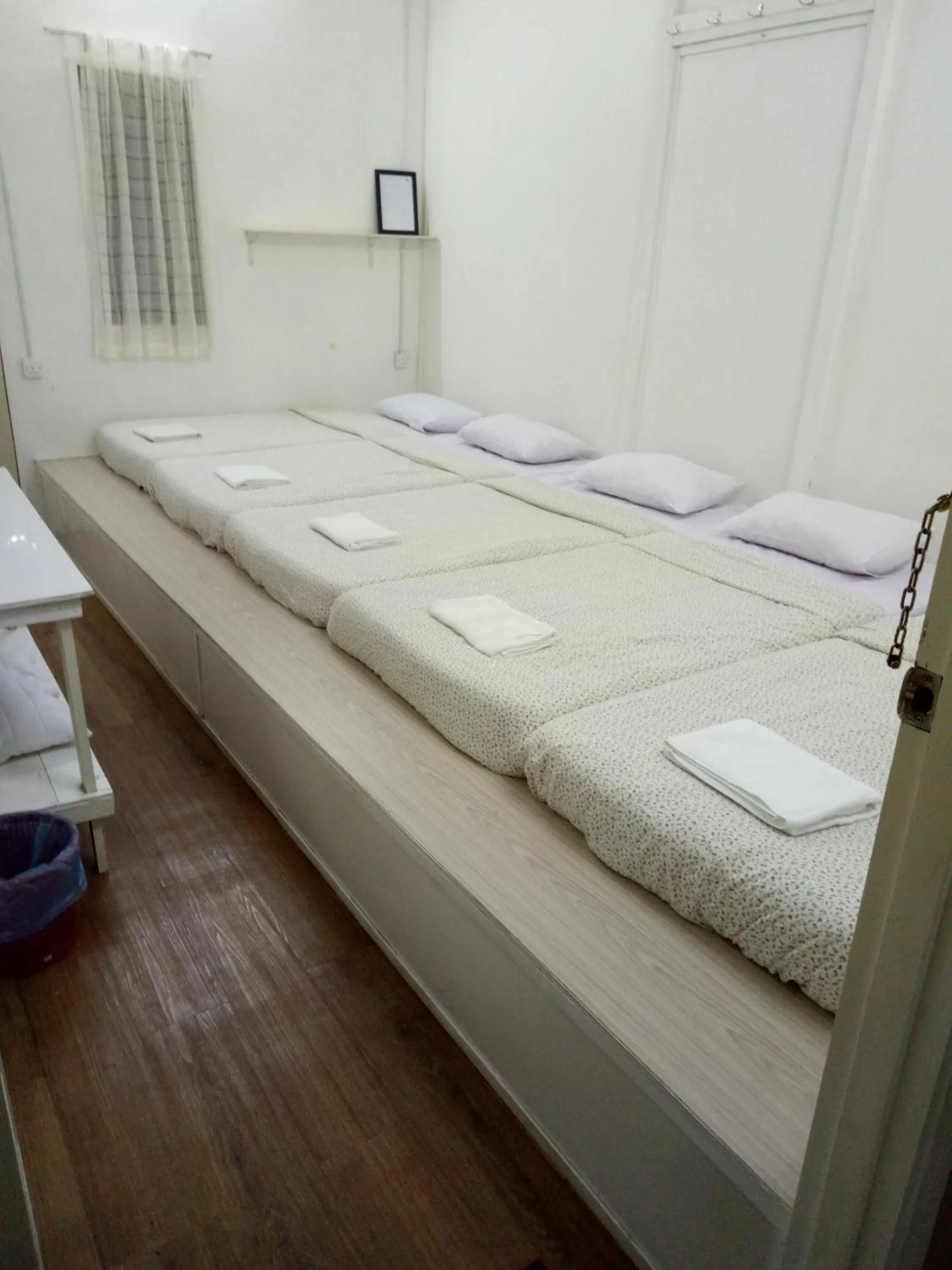 Family Room with Shared Bathroom in Moonriver Lodge