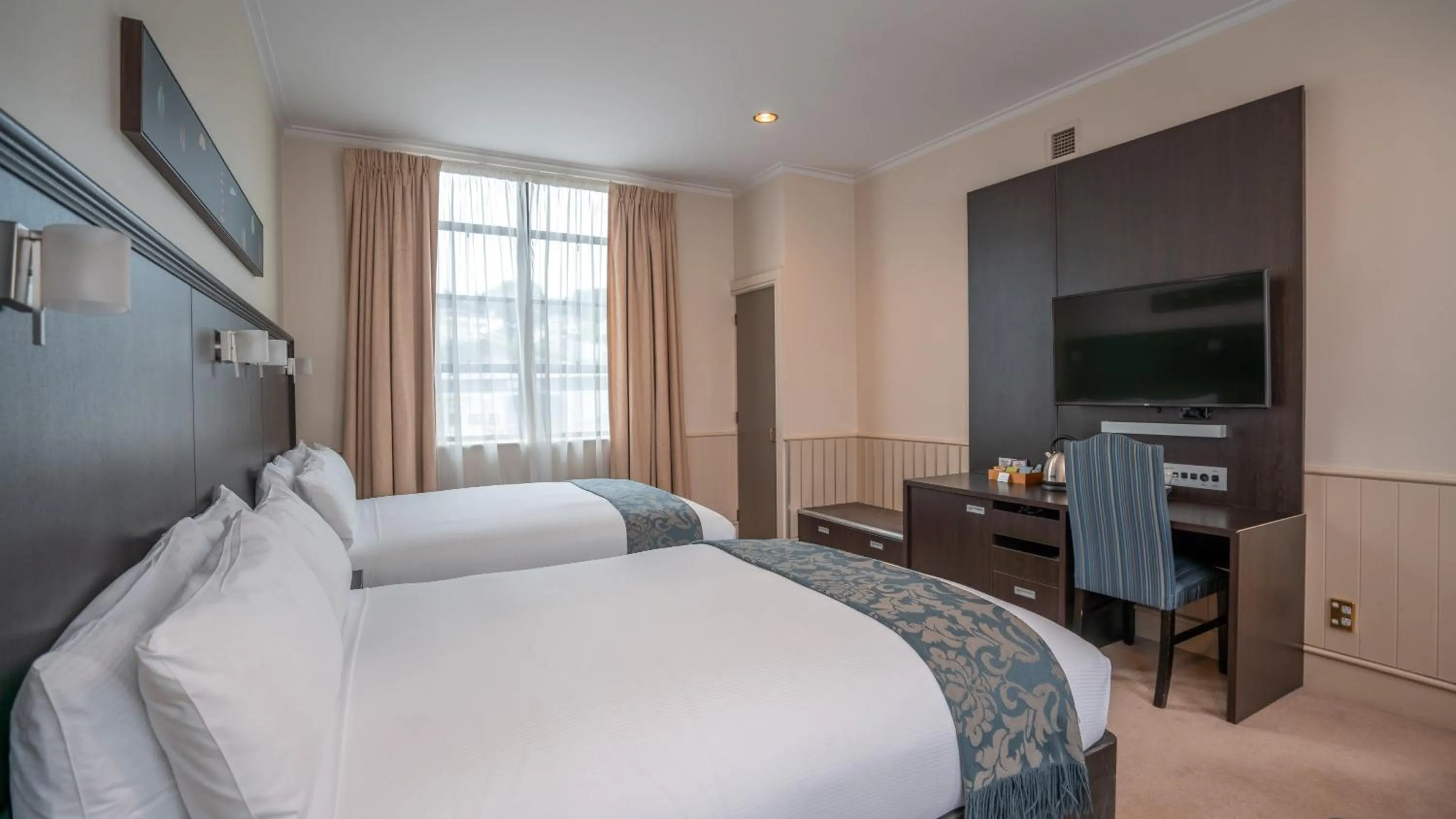 Standard Twin Room in Scenic Hotel Southern Cross