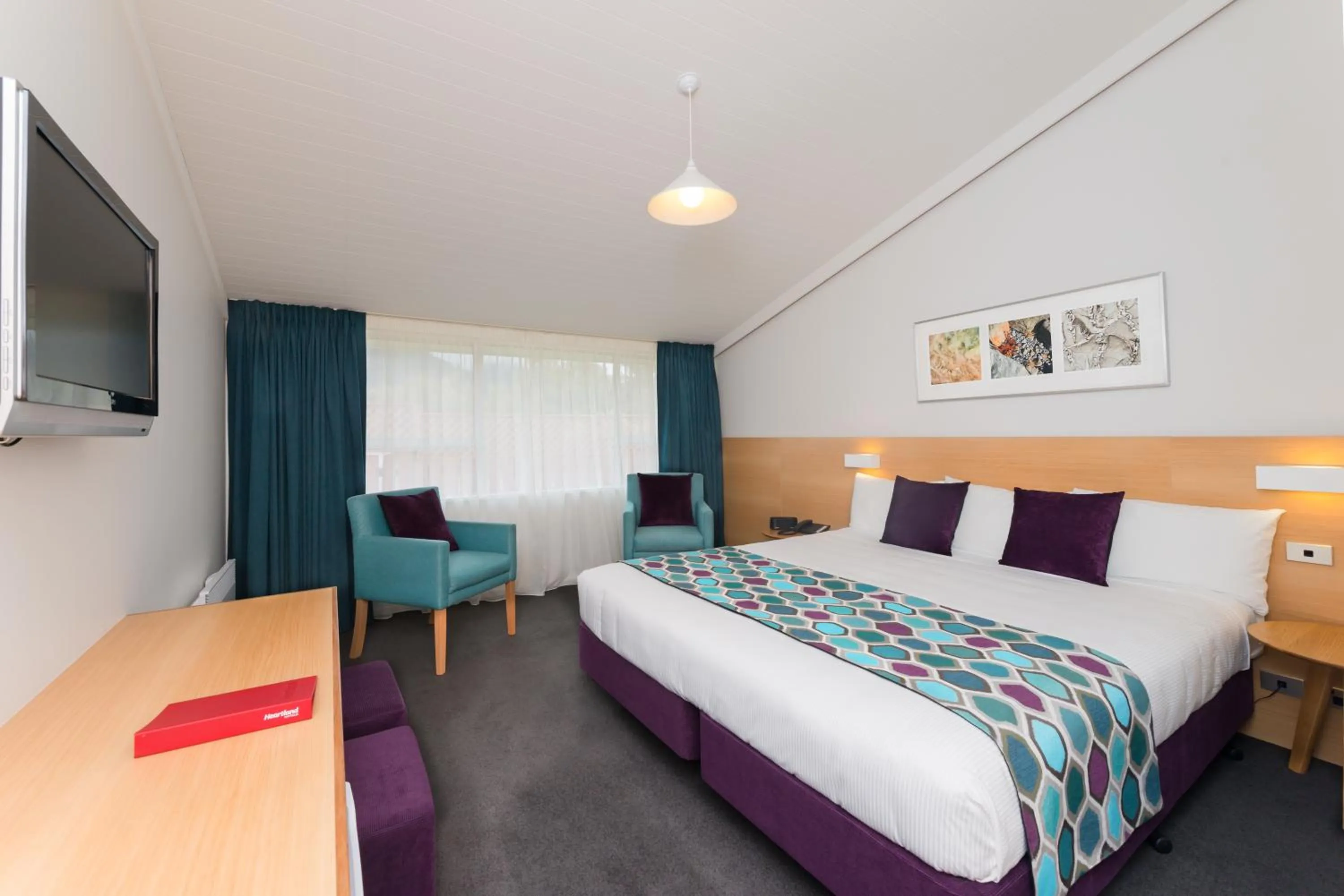 Standard King Room in Heartland Hotel Fox Glacier