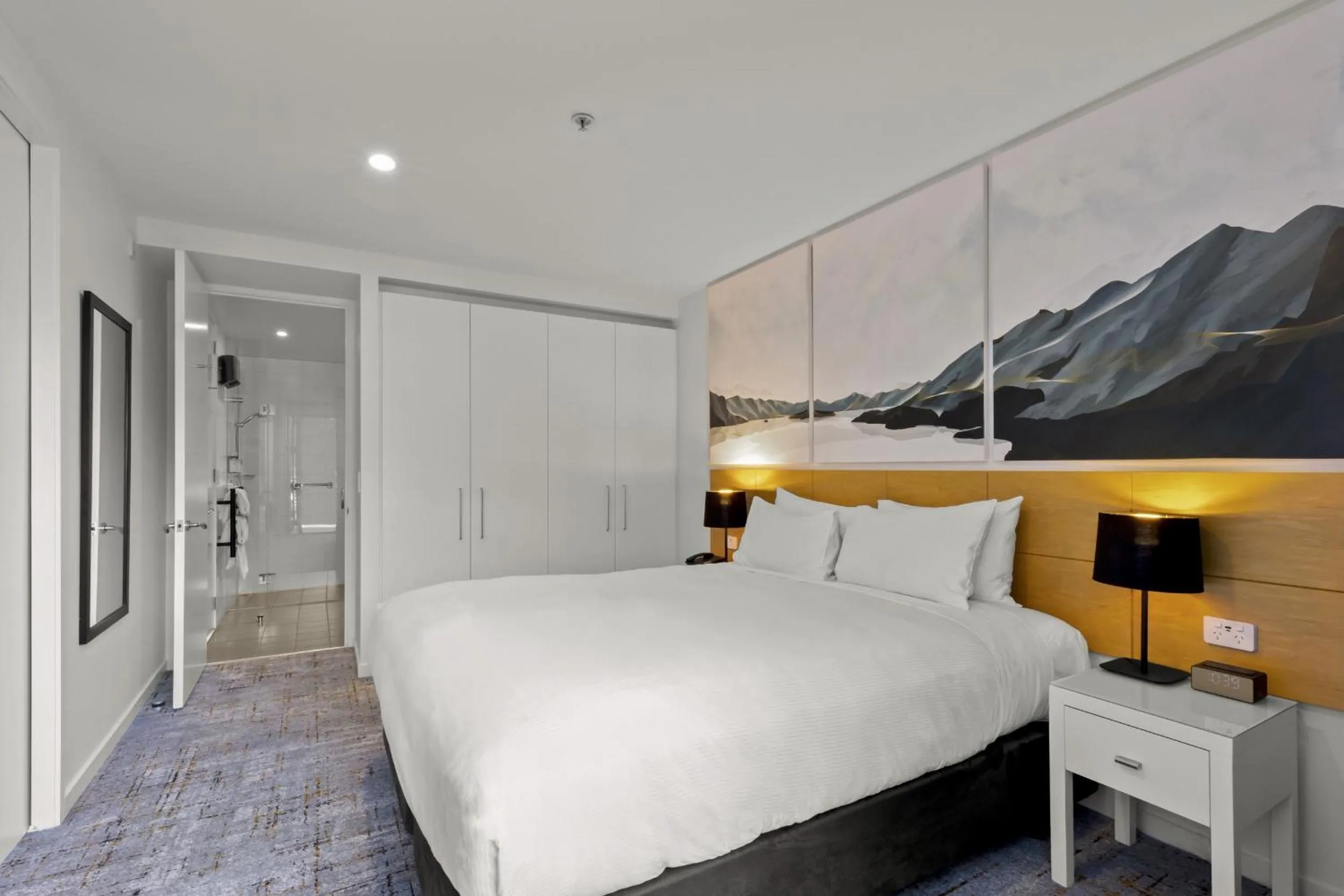 Two Bedroom Suite Split King Double - Non-View in Scenic Suites Queenstown