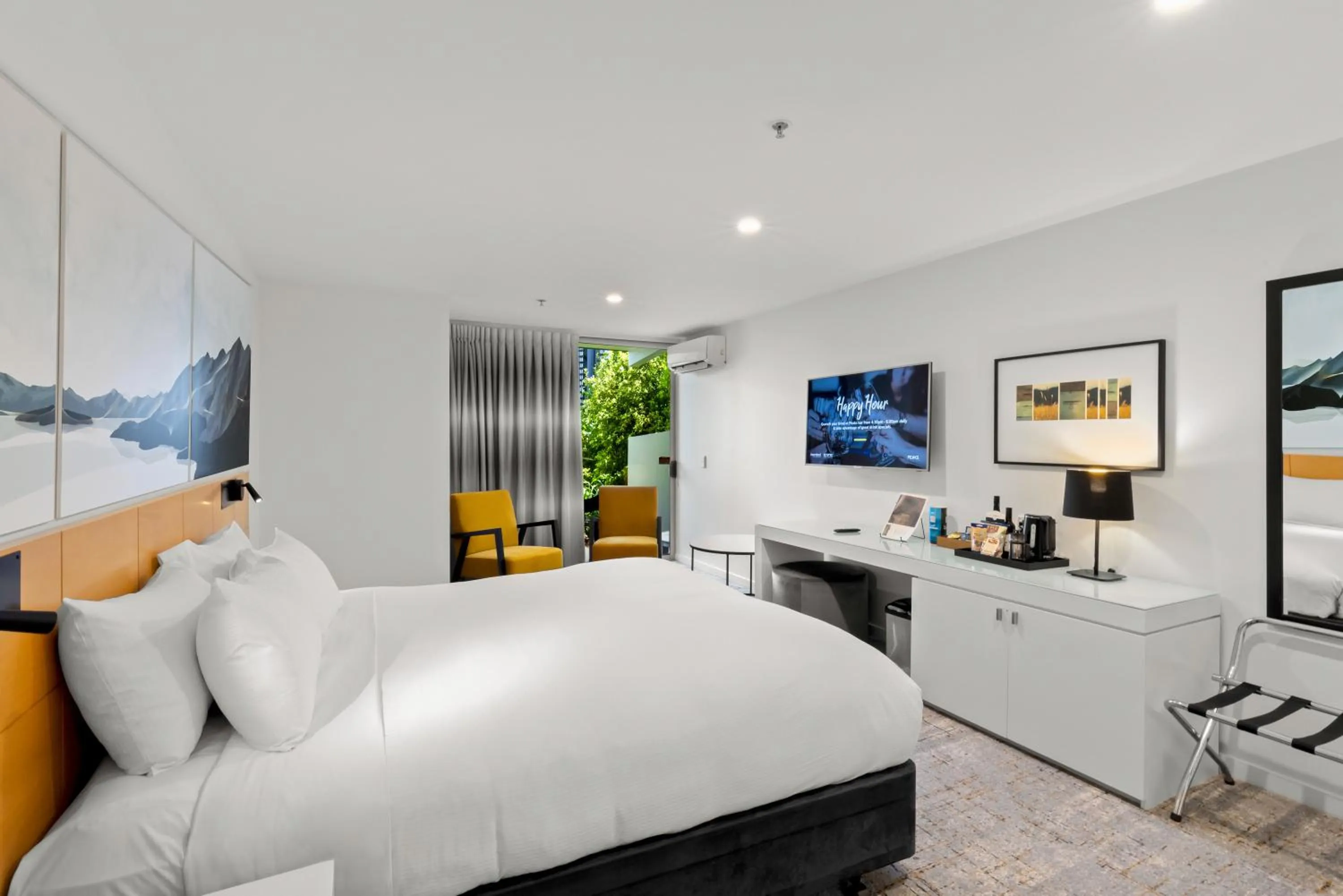 Superior Room Split King - Non-View in Scenic Suites Queenstown