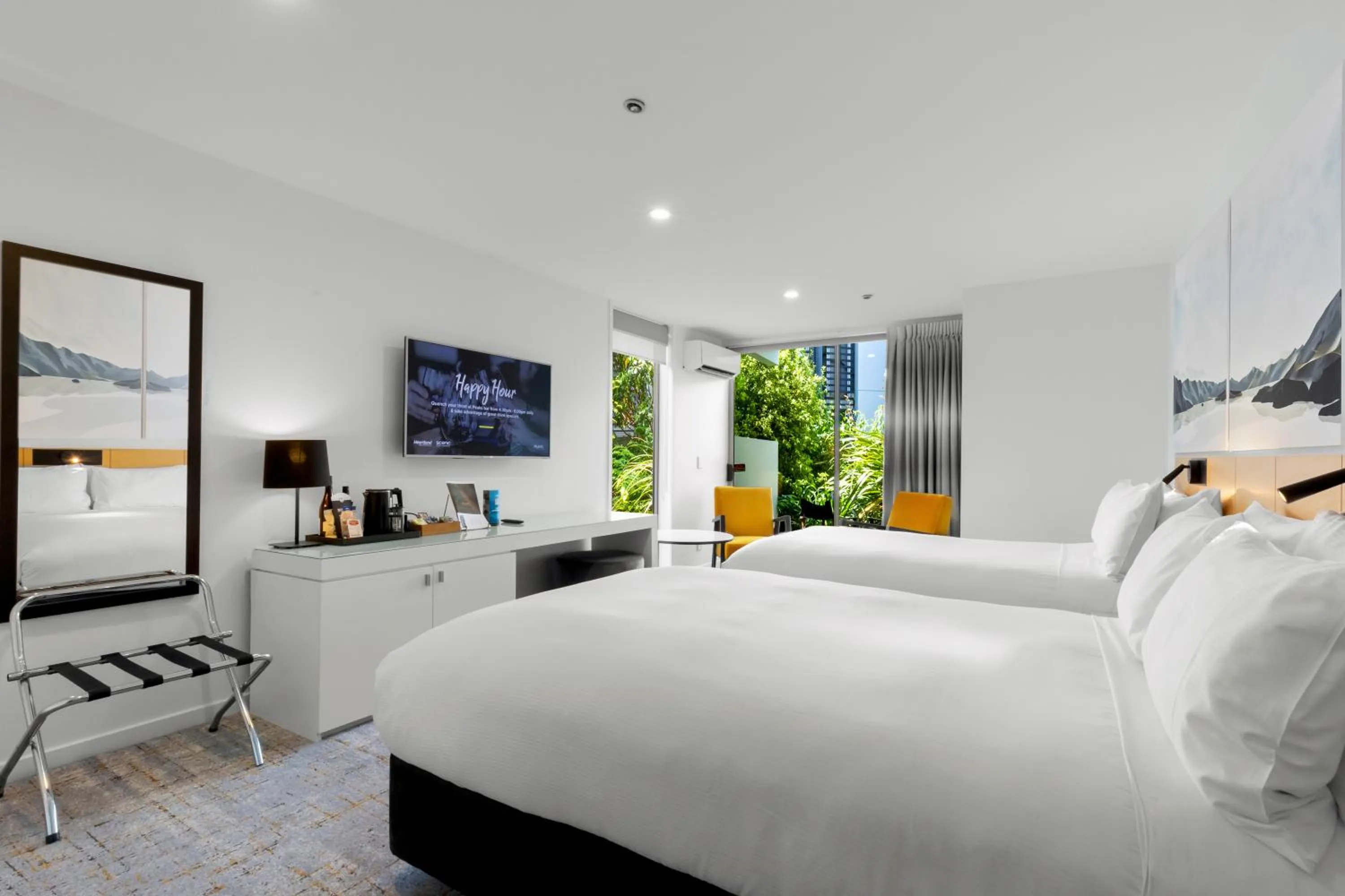 Superior Room with Two Double Beds in Scenic Suites Queenstown