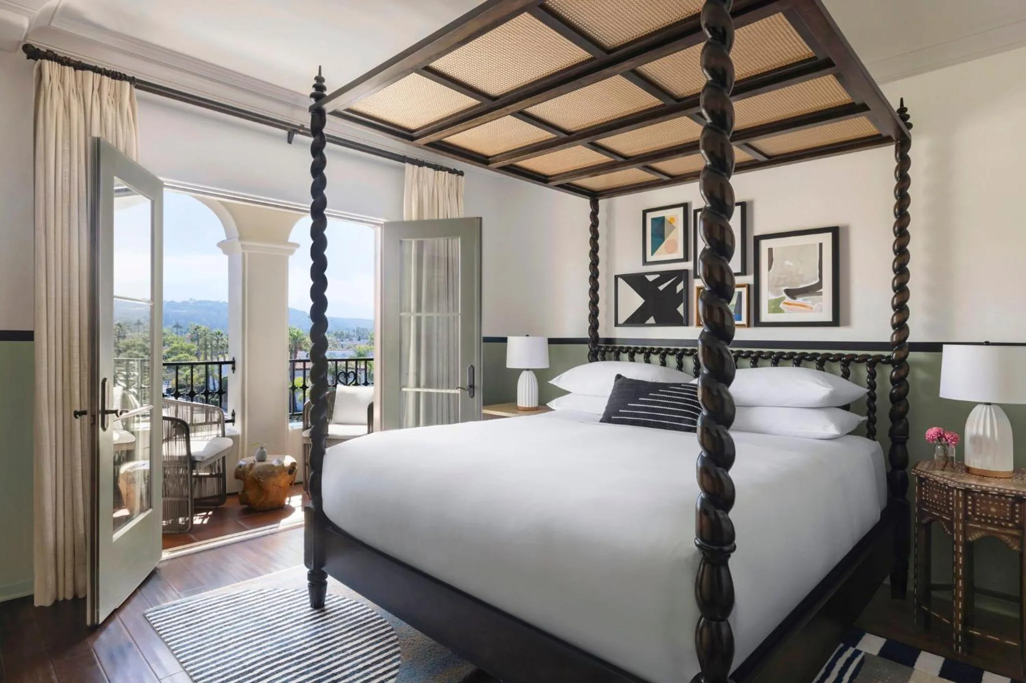 Premium King Room with Semi-Private Balcony in Kimpton Canary Hotel by IHG